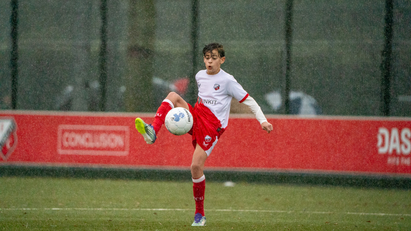 Wedstrijd van de Week: FC Utrecht O13-1 verliest van Ajax O13-1