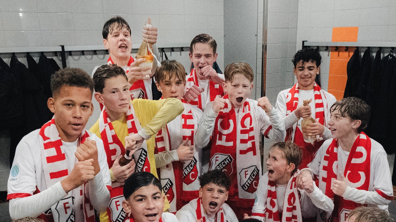 Wedstrijd van de Week: FC Utrecht O14-2 kroont zich tot kampioen!