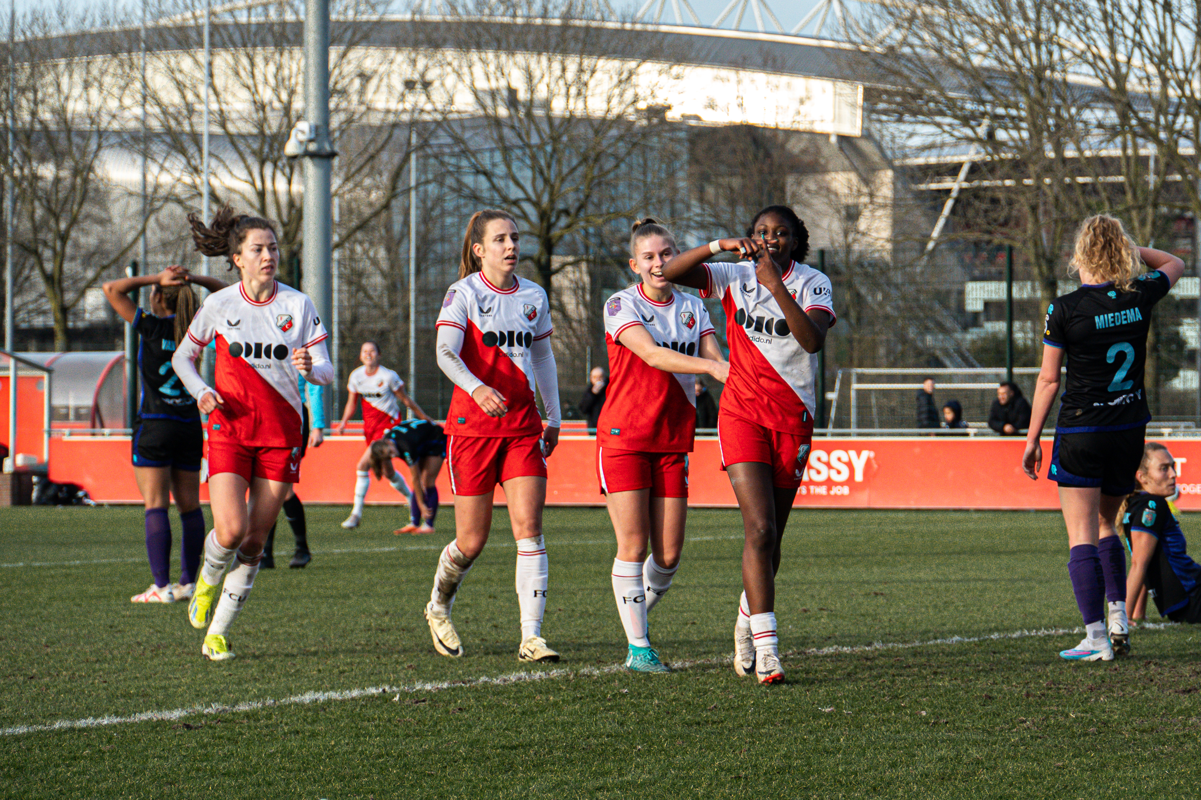 FC Utrecht Vrouwen boekt overwinning na knappe comeback