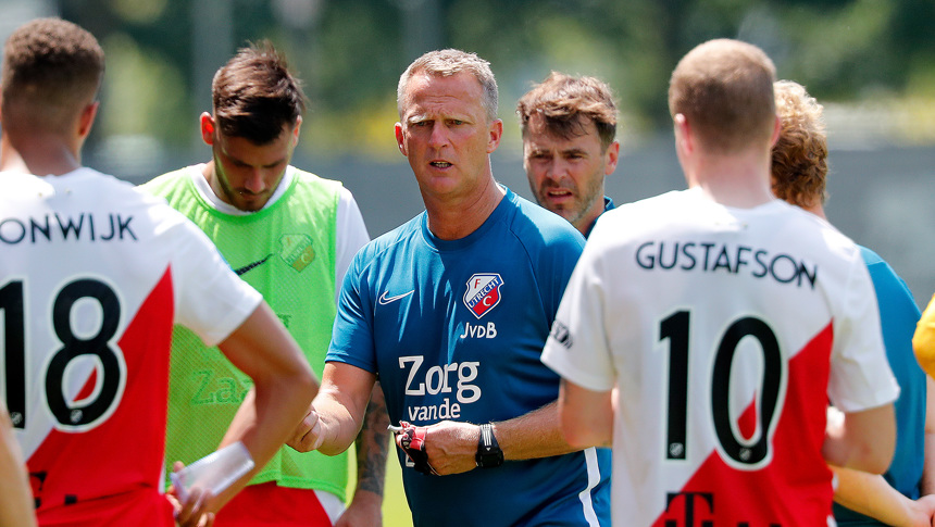 Van den Brom: 'Onze jongens zijn topfit'