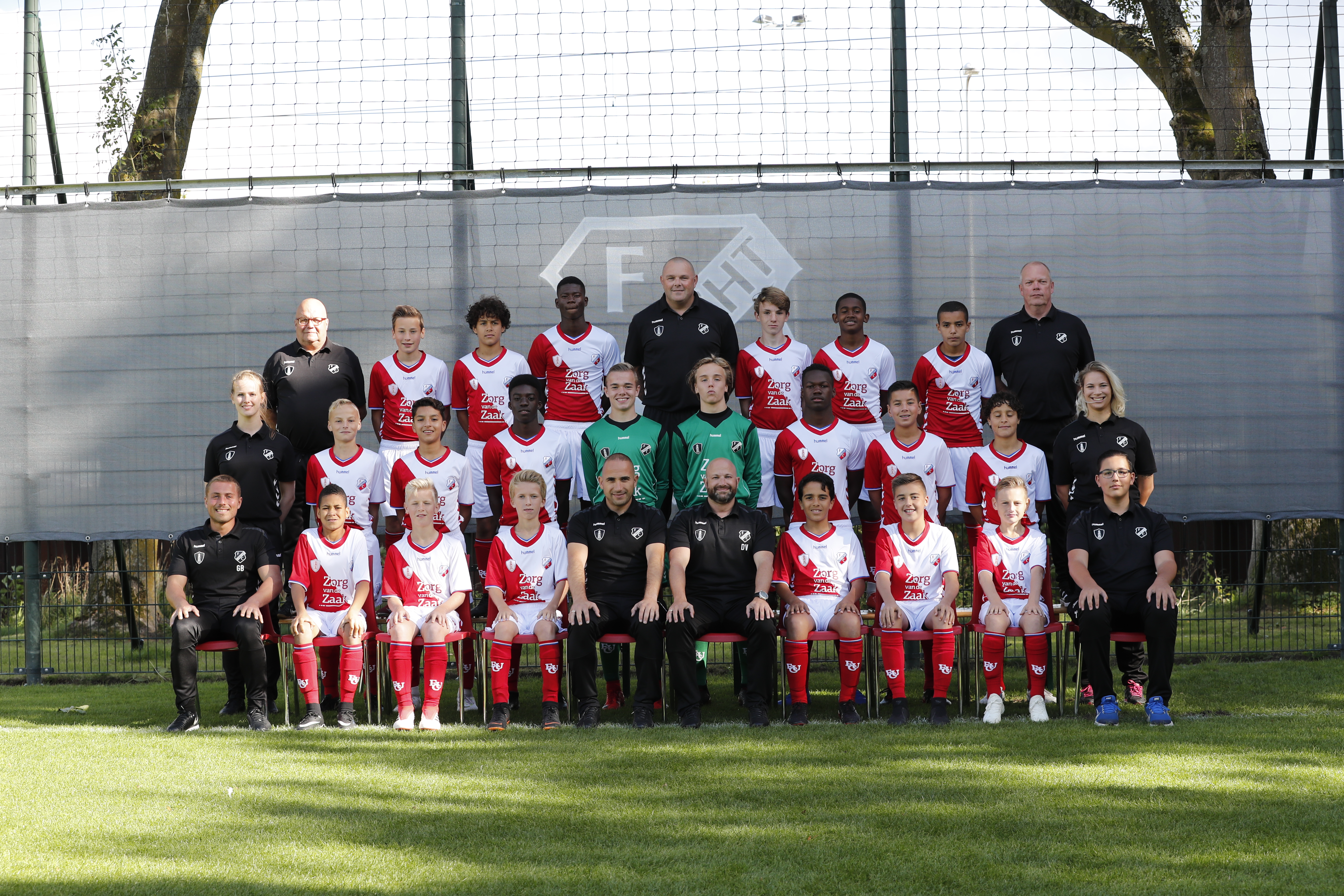 FC Utrecht O14 wint in winderig Den Haag