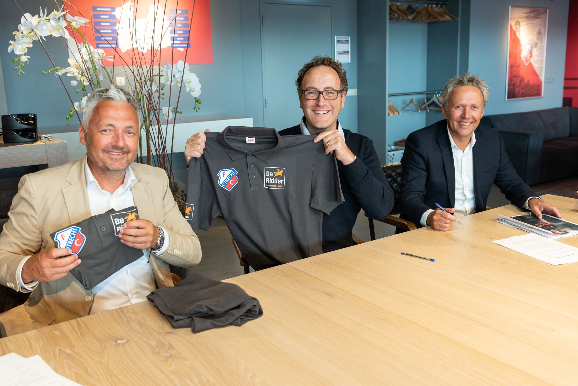 FC Utrecht en De Ridder BV verlengen samenwerking
