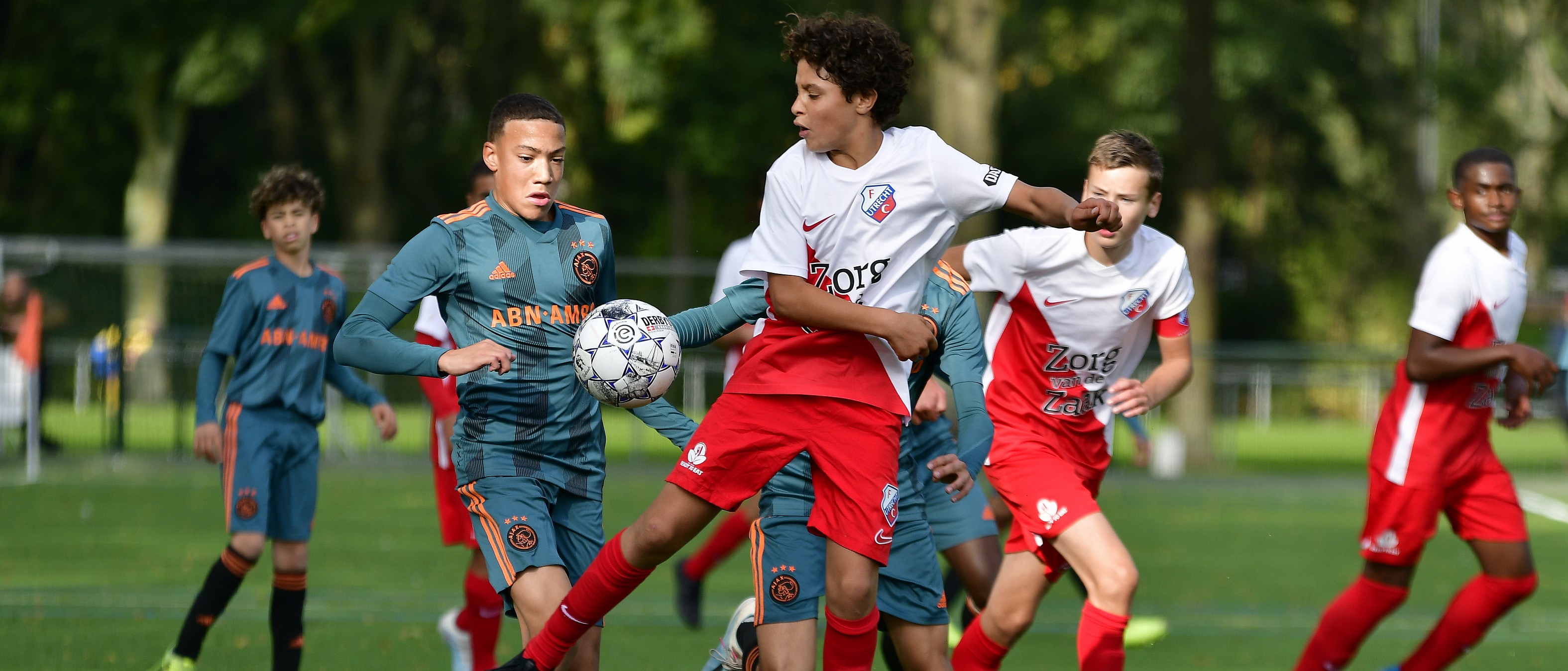 Sterk FC Utrecht Onder 15 verliest van Ajax