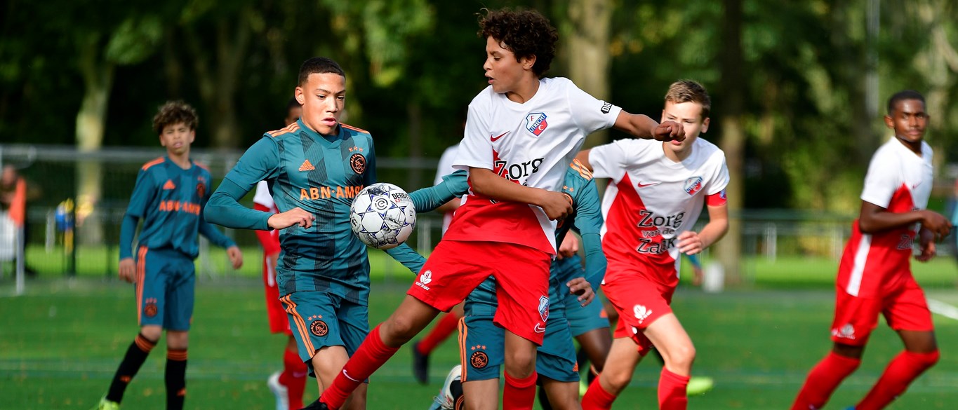Sterk FC Utrecht Onder 15 verliest van Ajax