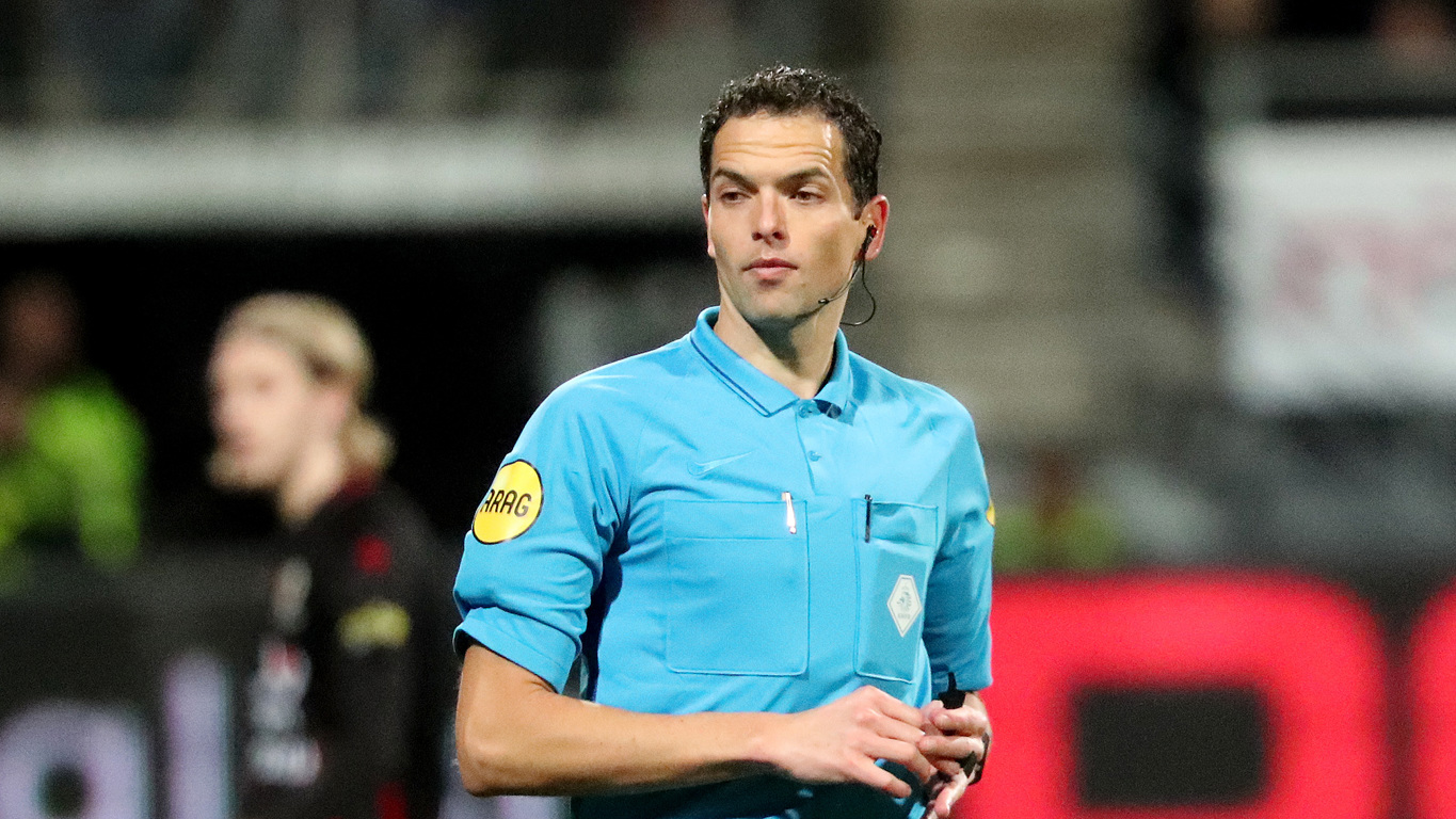 Thuisduel met sc Heerenveen: Richard Martens arbiter