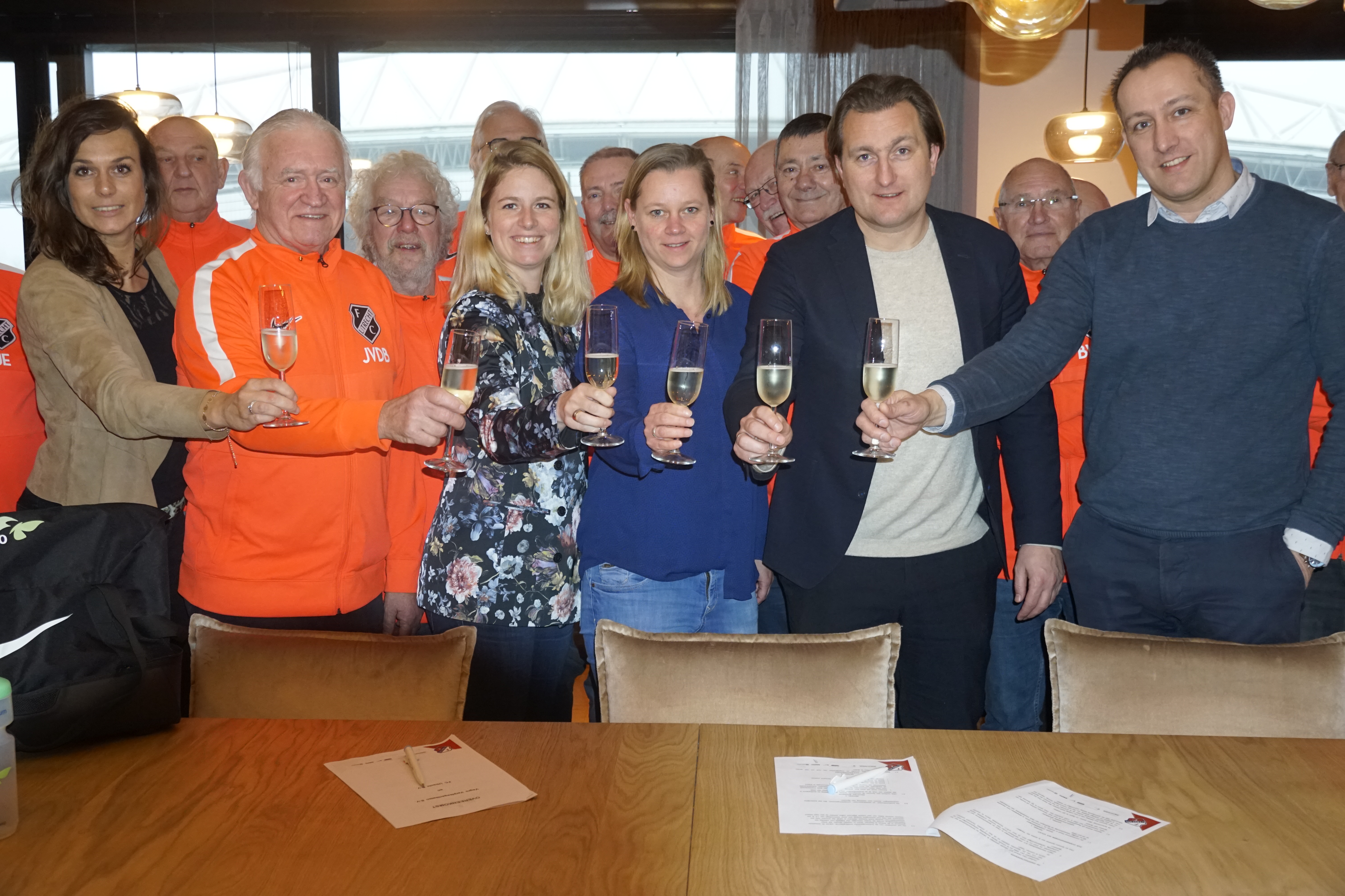 FC Utrecht OldStars en Vegro verlengen sponsorcontract tot einde seizoen
