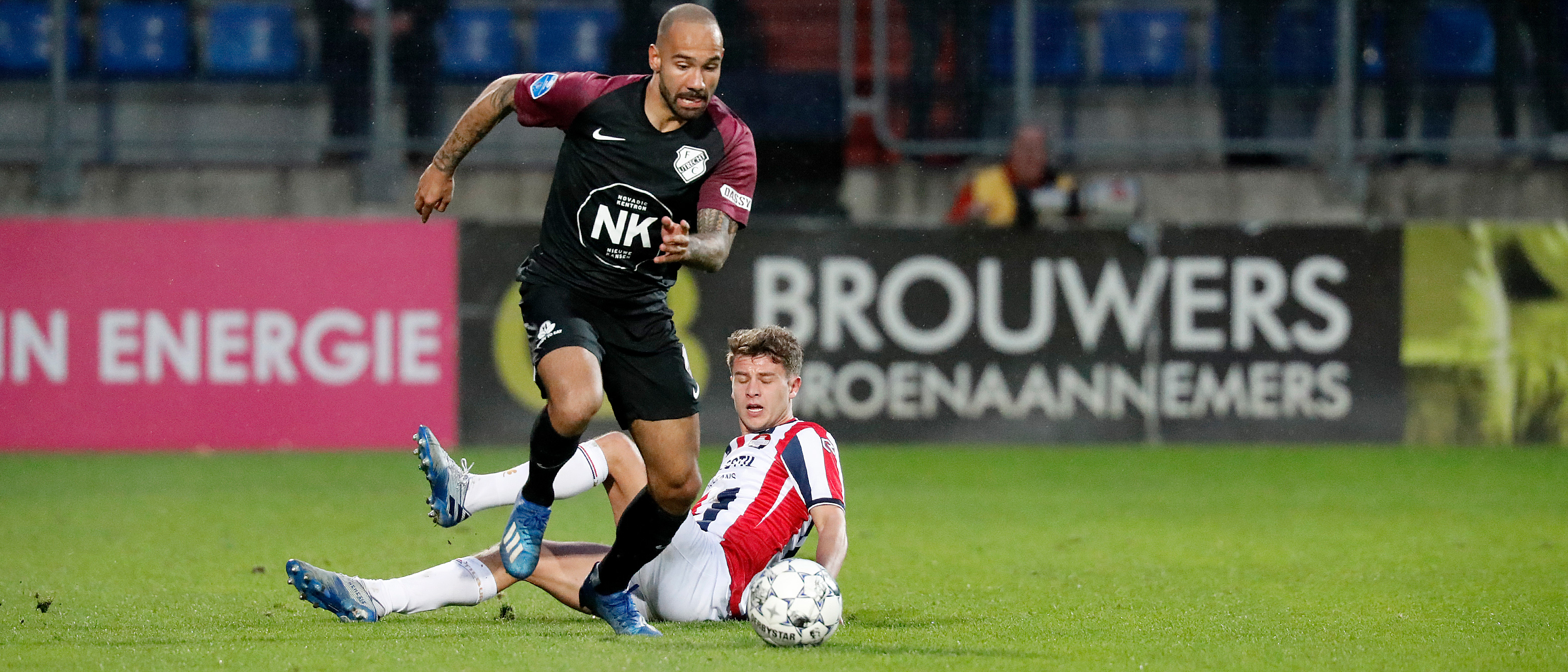 Gelijkspel in waterballet 