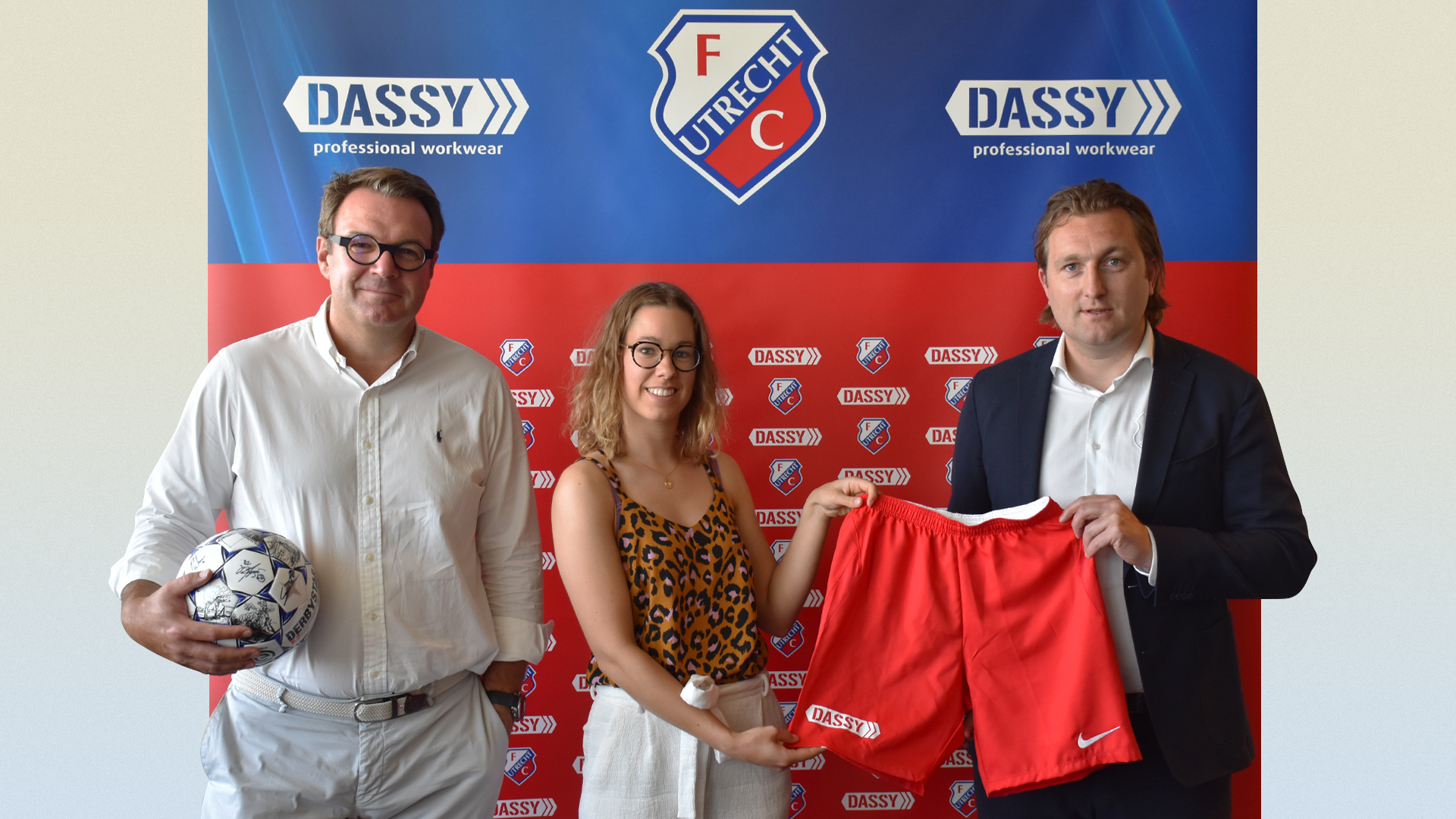 DASSY professional workwear verlengt contract en blijft Official Partner van FC Utrecht