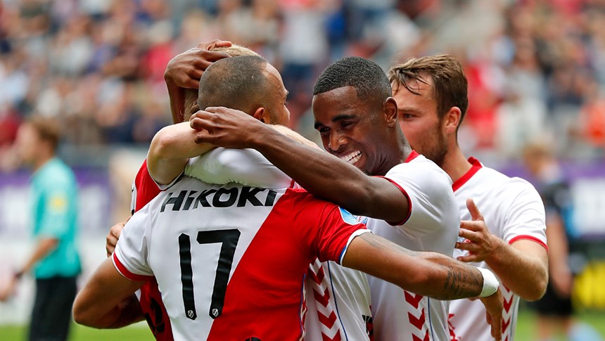 Shirts FC Utrecht - Ajax onder de hamer