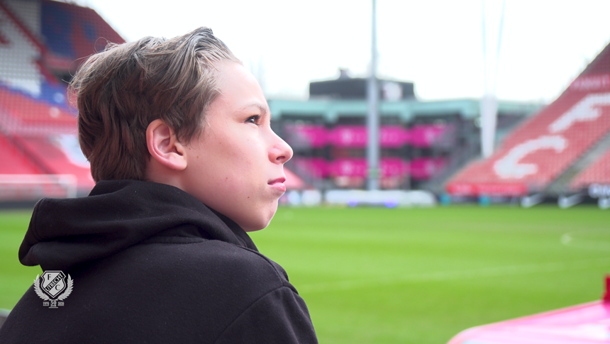 SCHAALMODEL | Thijs (14) gaat Stadion Galgenwaard nabouwen