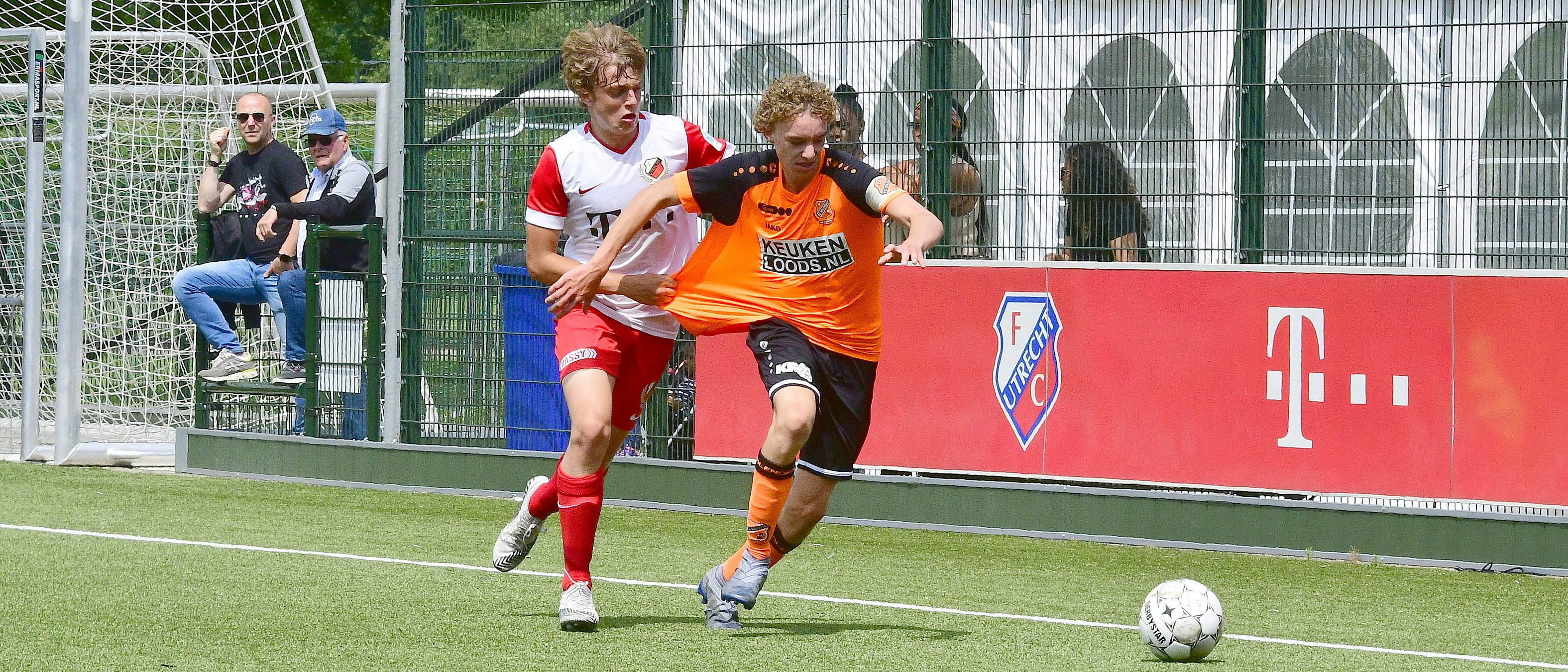 FC Utrecht O16 op schot op Zoudenbalch