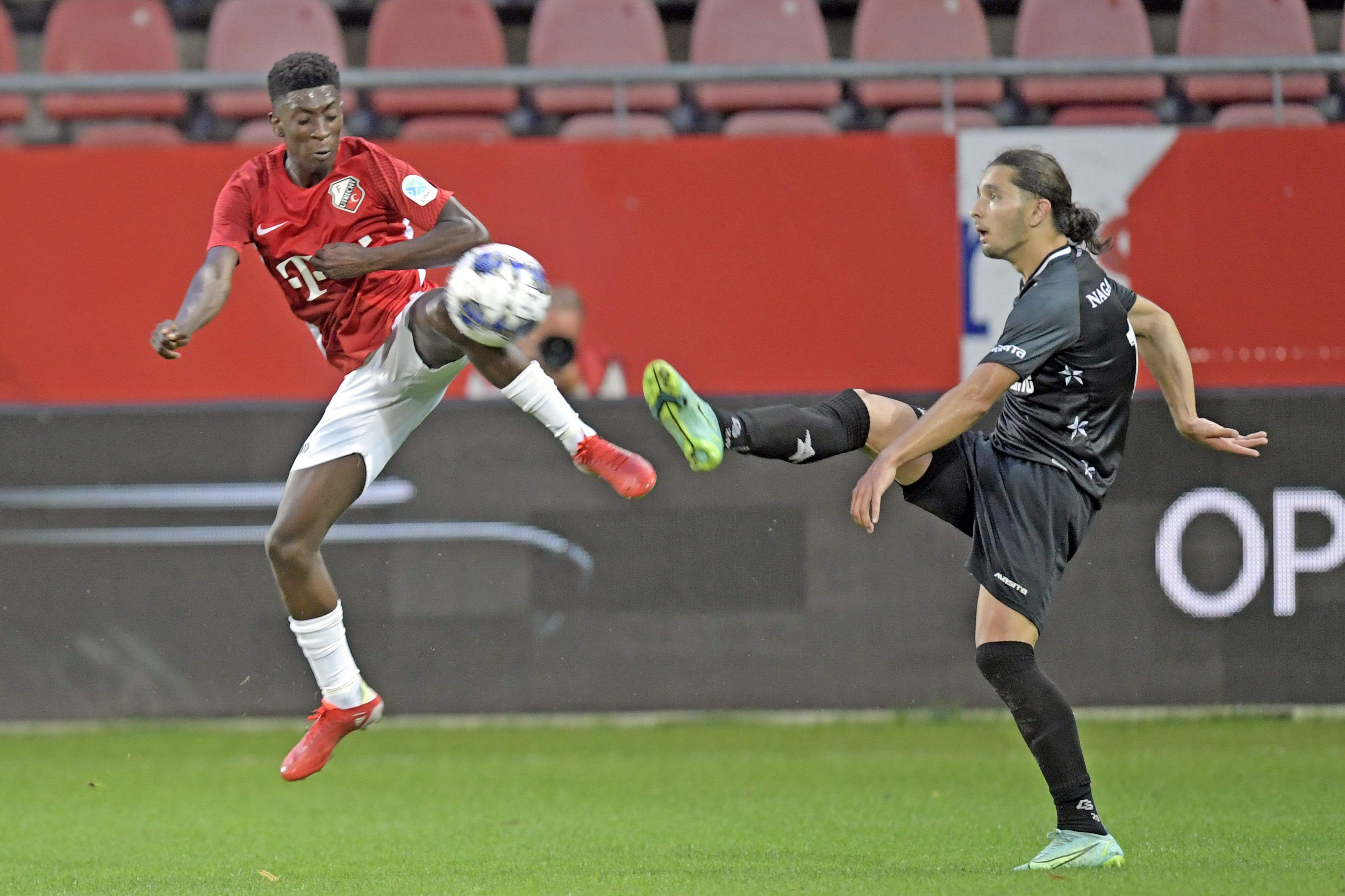 Jong FC Utrecht ontvangt Telstar op Zoudenbalch