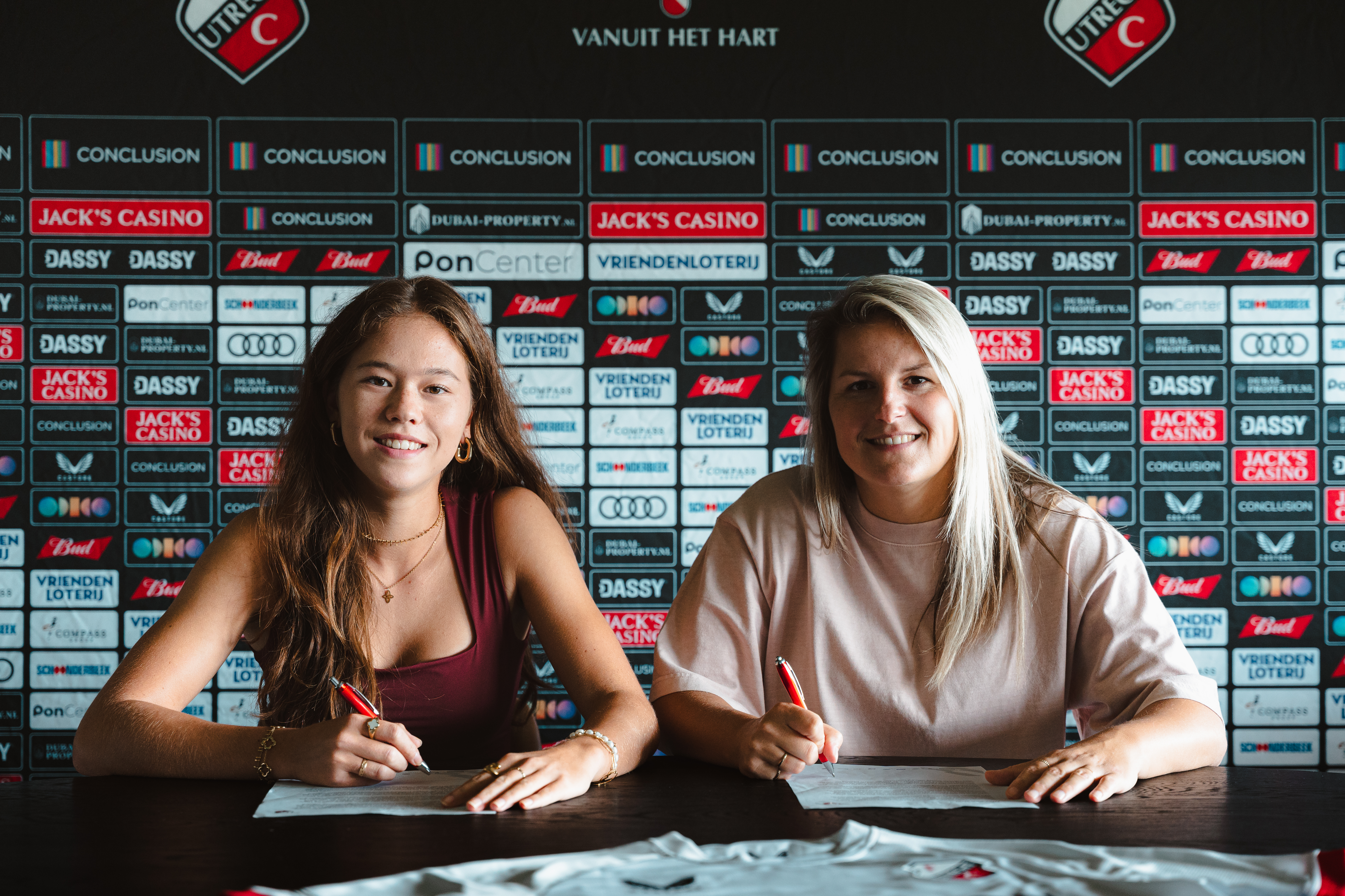 Kyra Koopman verlengt contract bij FC Utrecht