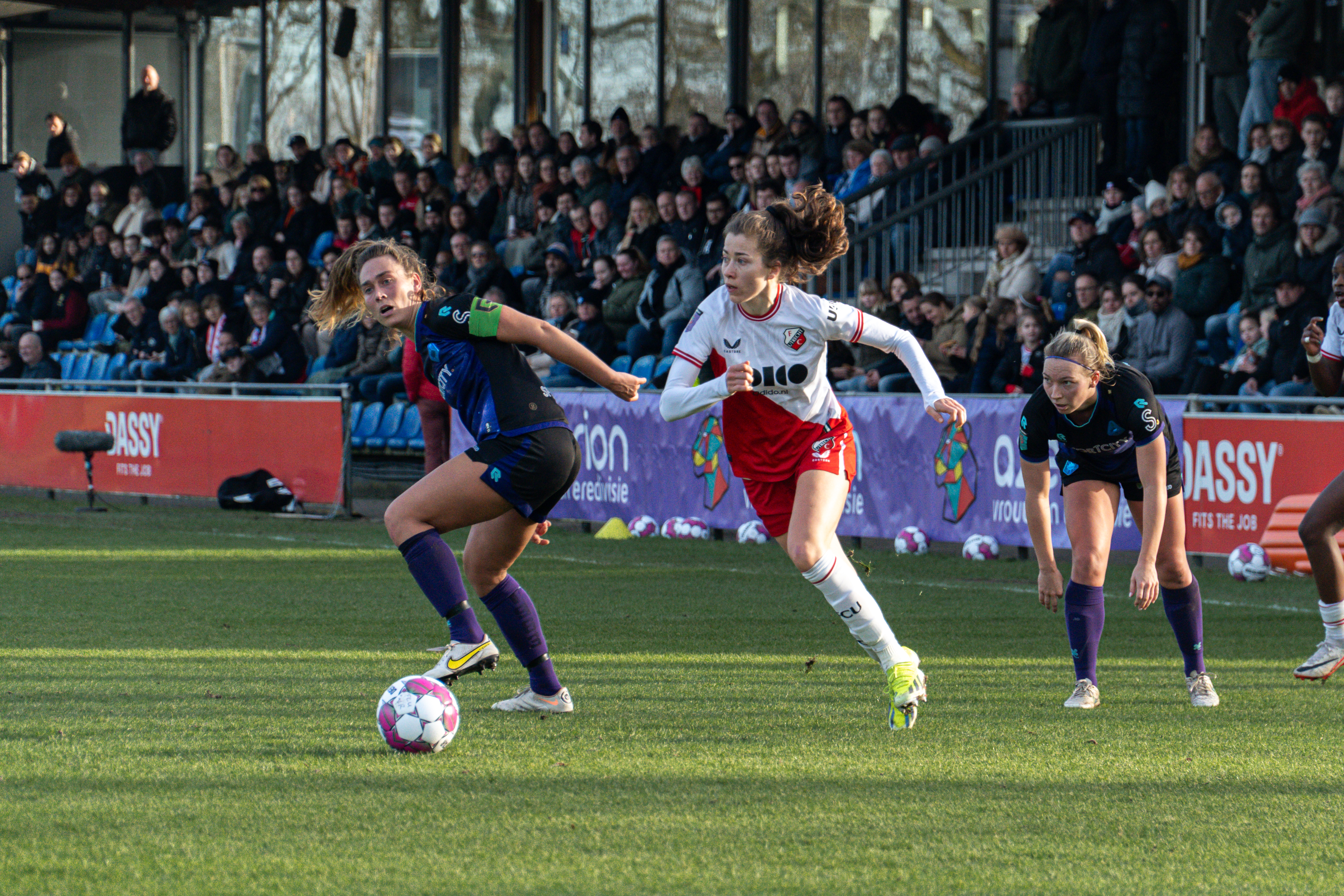 FC Utrecht Vrouwen ontvangt nummer drie PSV Vrouwen