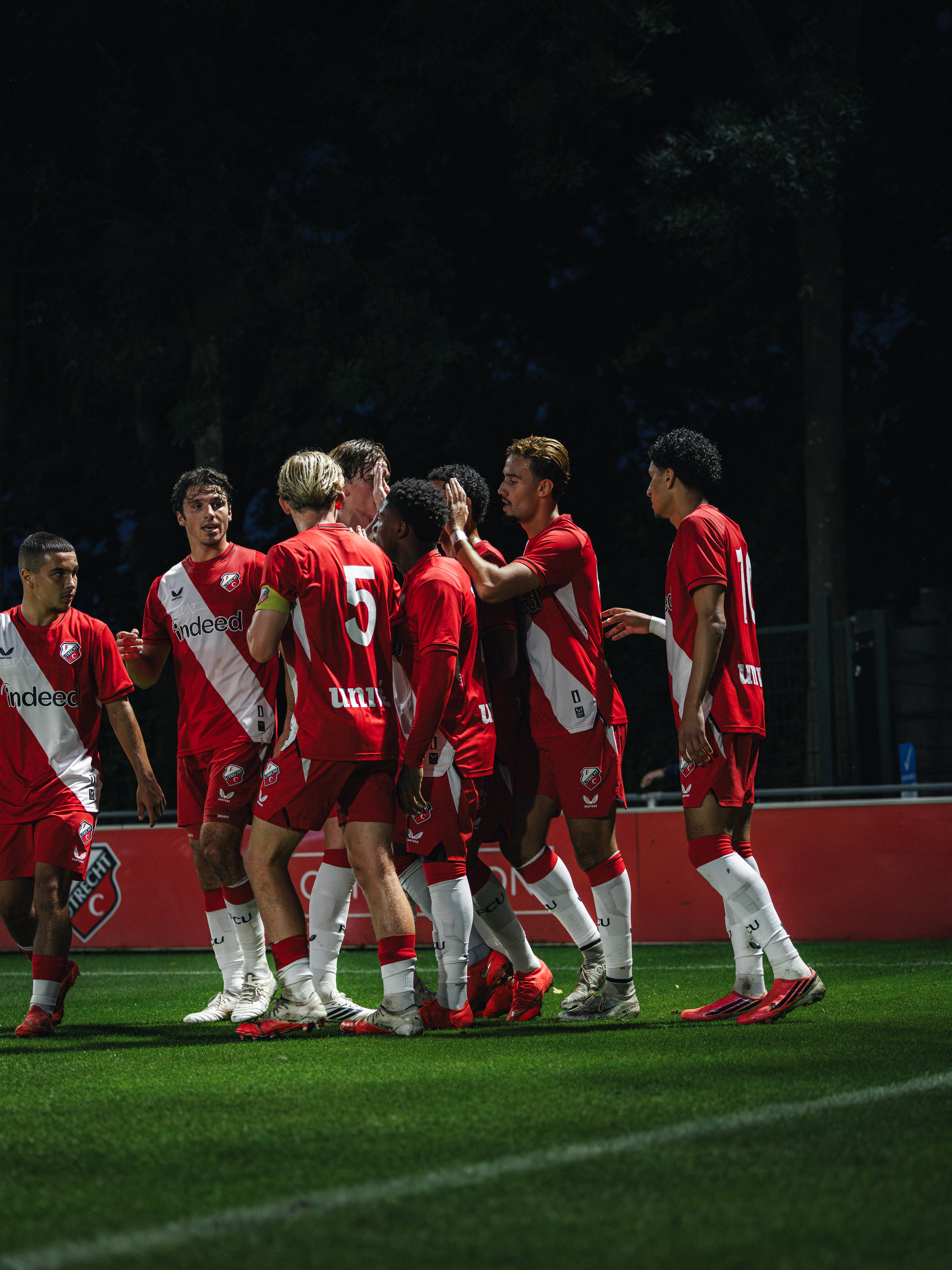 Jong FC Utrecht haalt uit tegen Jong Ajax