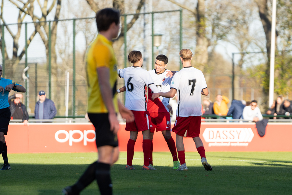 FC Utrecht O18 stelt met vijfklapper promotie veilig