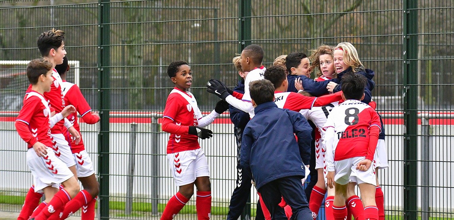 FC Utrecht O13 sleept overwinning uit het vuur