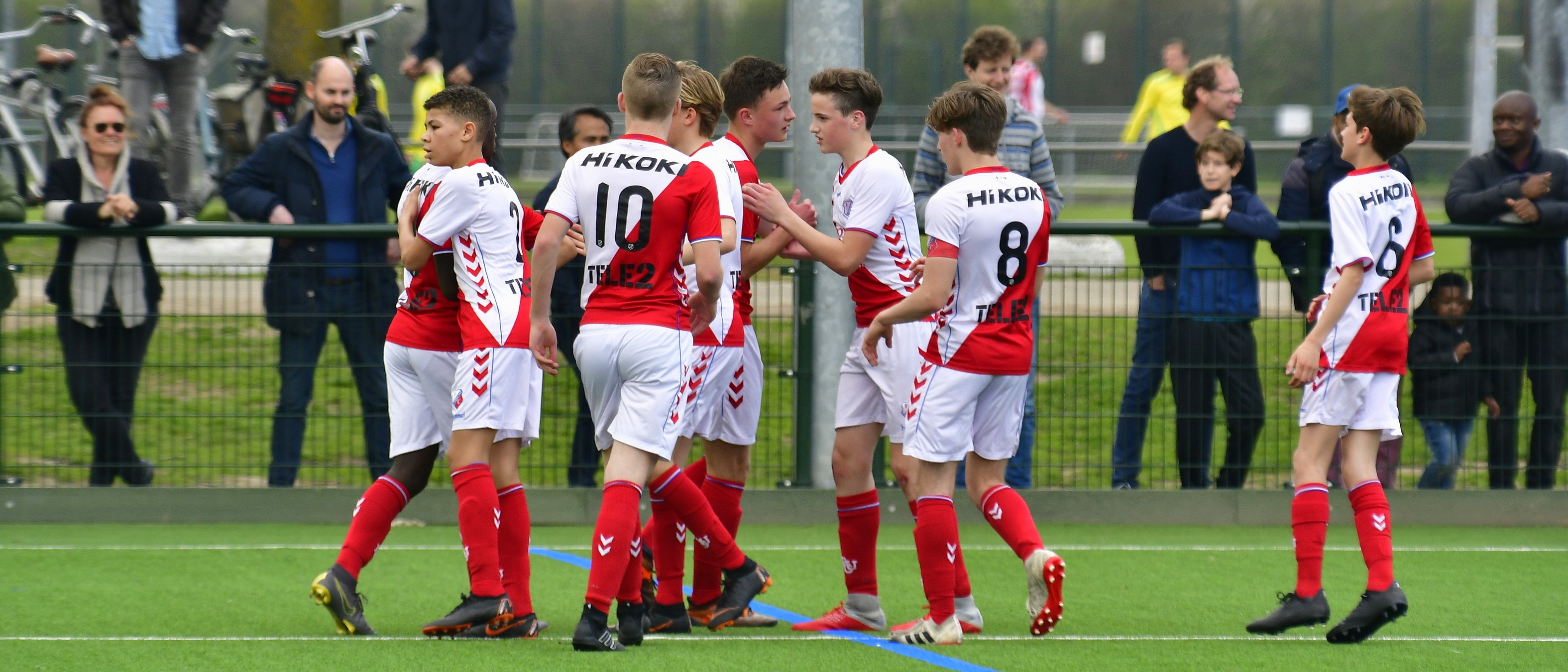 FC Utrecht O15 wint doelpuntrijk duel