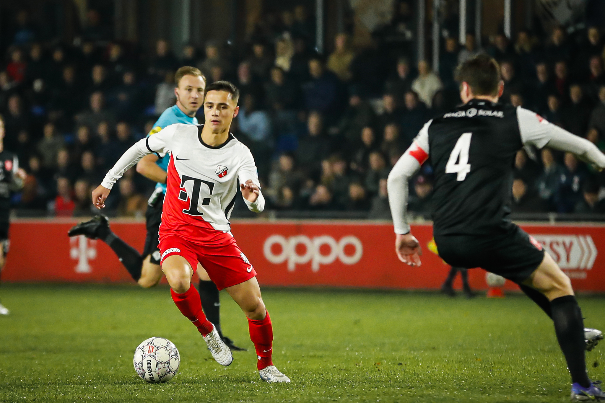 Jong FC Utrecht weer aan de bak: Jong PSV-uit