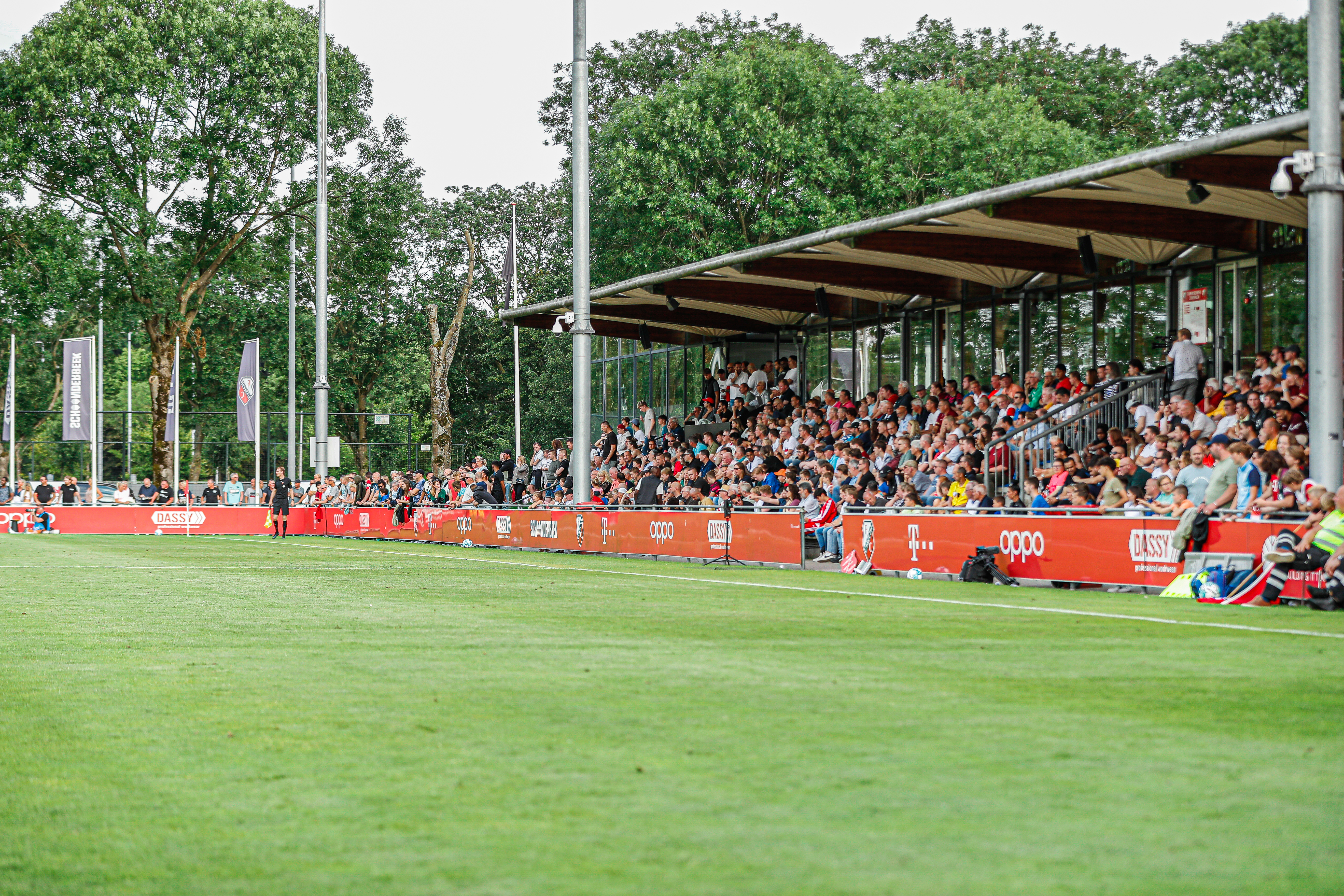 FC Utrecht spart met OFI Kreta en Bologna FC op Sportcomplex Zoudenbalch