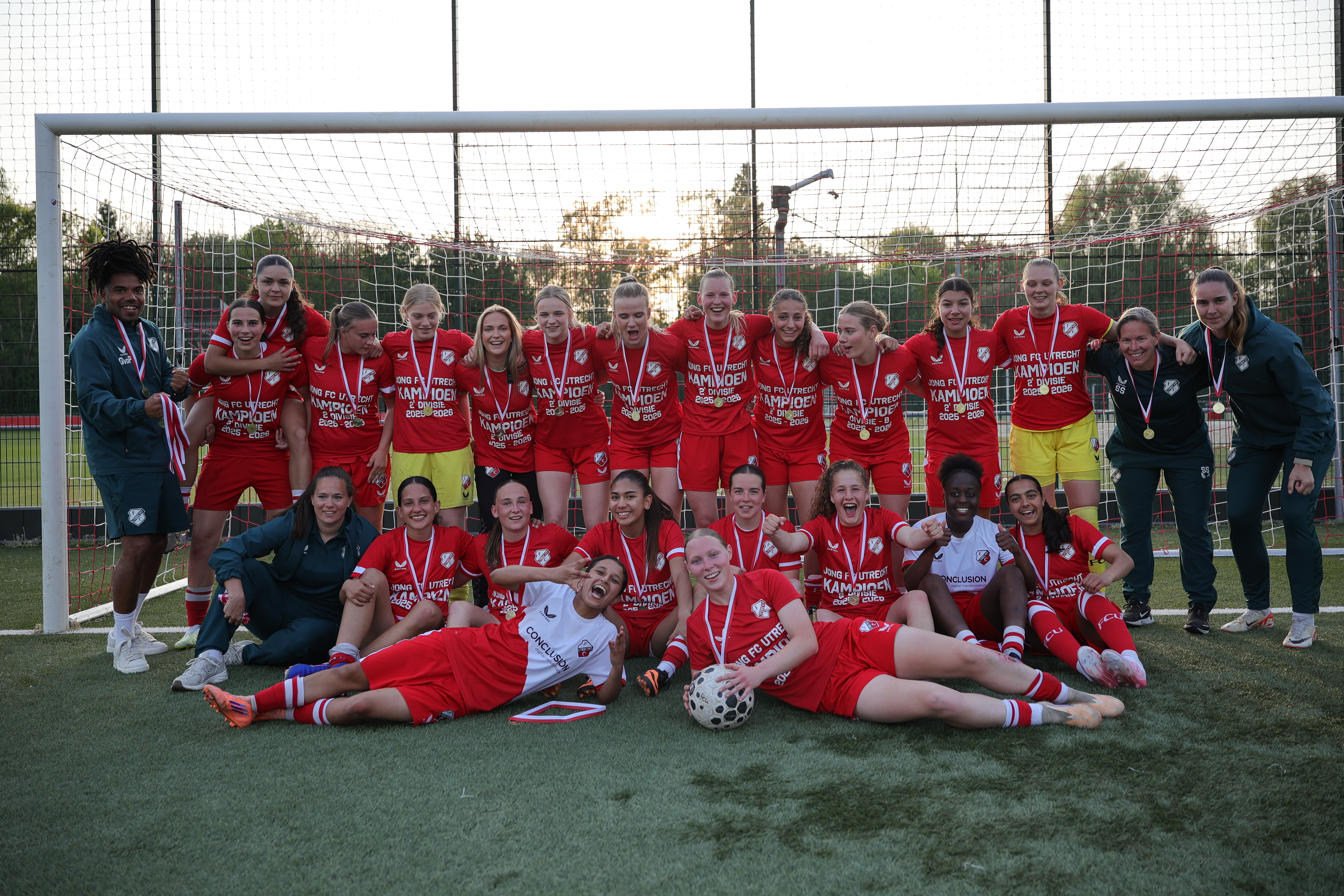 Jong FC Utrecht Vrouwen kampioen in Tweede Divisie