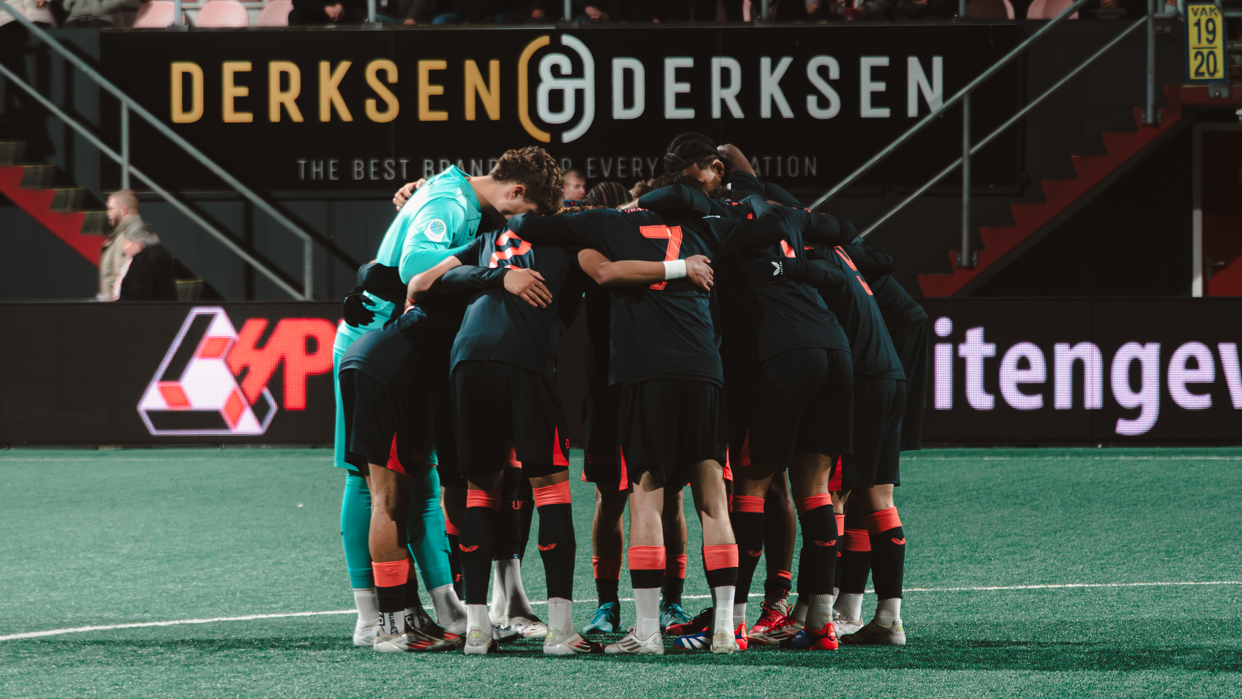 Jong FC Utrecht op bezoek bij SC Cambuur