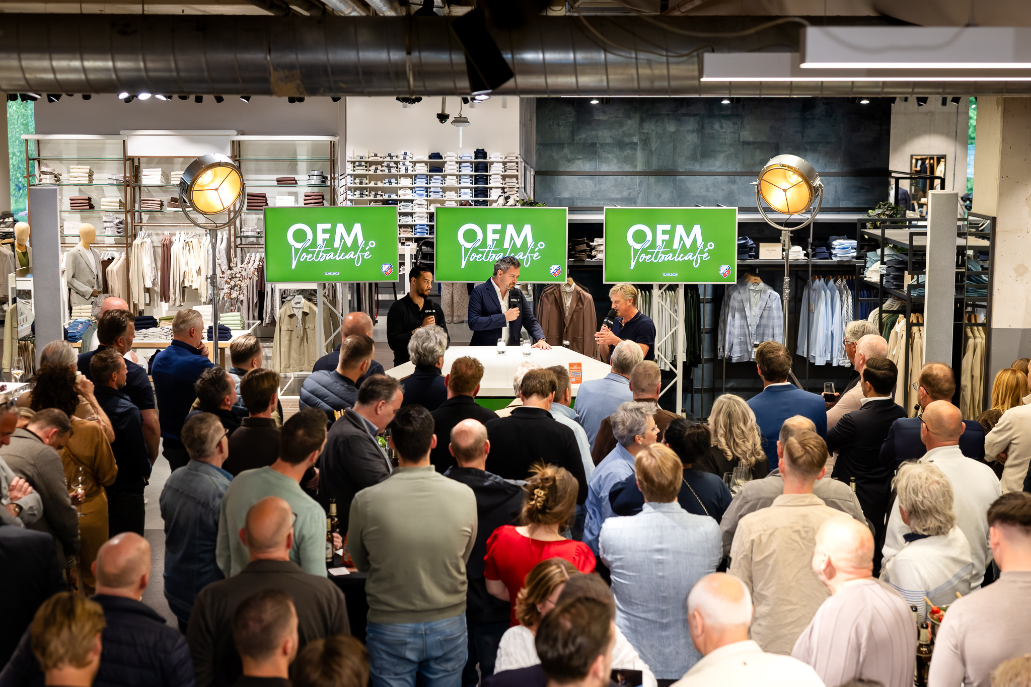 Meer dan 170 businessclubleden aanwezig bij FC Utrecht x OFM. Voetbalcafé