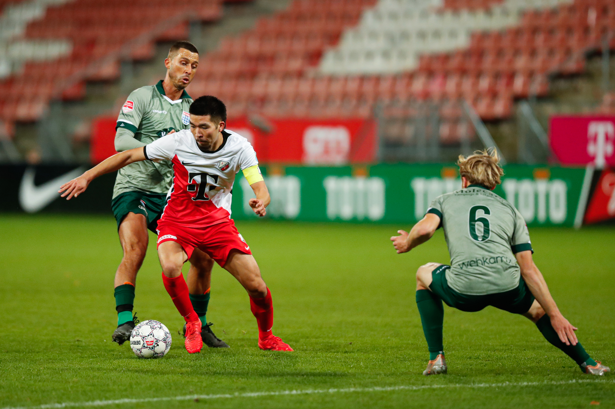 Strijdbaar Jong FC Utrecht verliest van PEC Zwolle