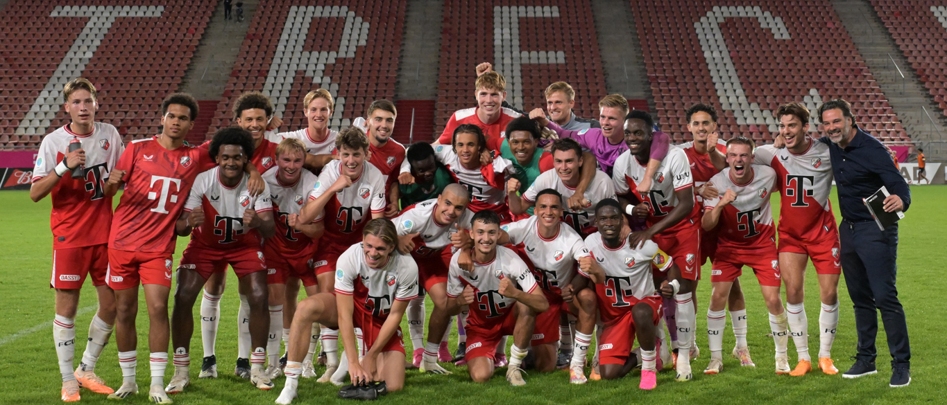 Mees Rijks schiet Jong FC Utrecht naar verdiende zege