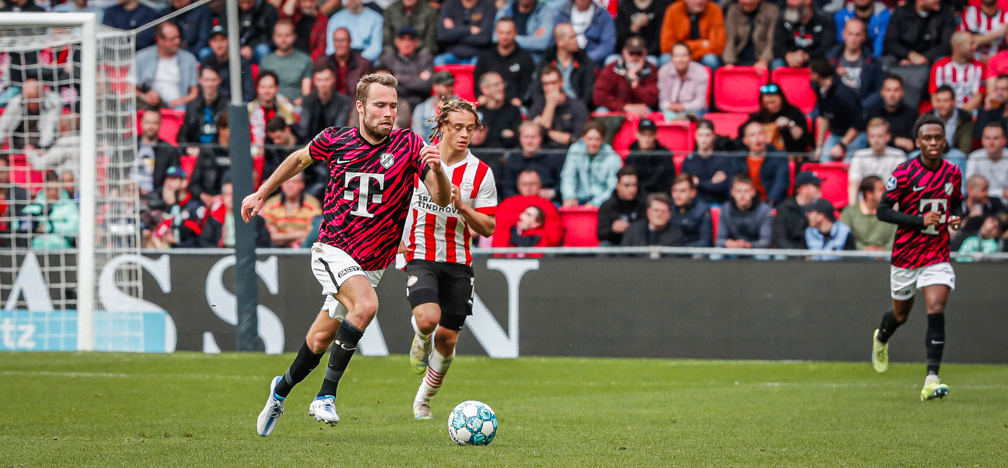 Flinke domper voor FC Utrecht in Eindhoven