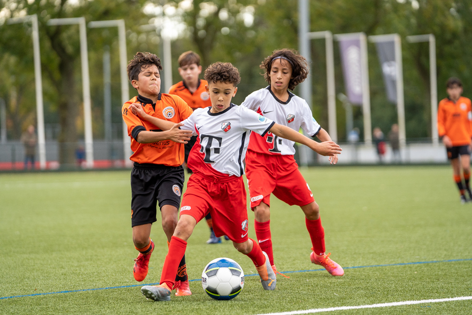 F.C. Utrecht JO12 Vs Vv De Meern JO13 13