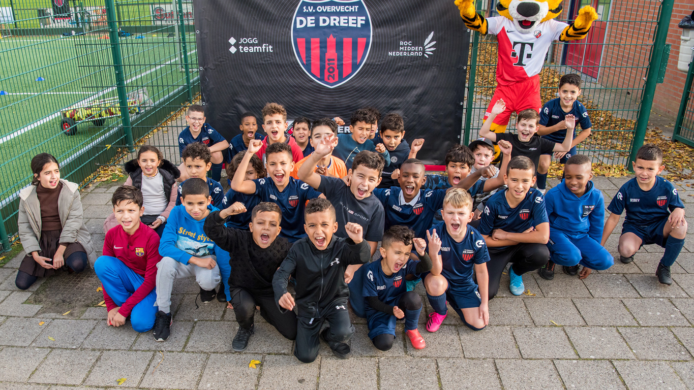 FC Utrecht, ROC Midden Nederland en JOGG brengen Utrechtse jeugd in ...