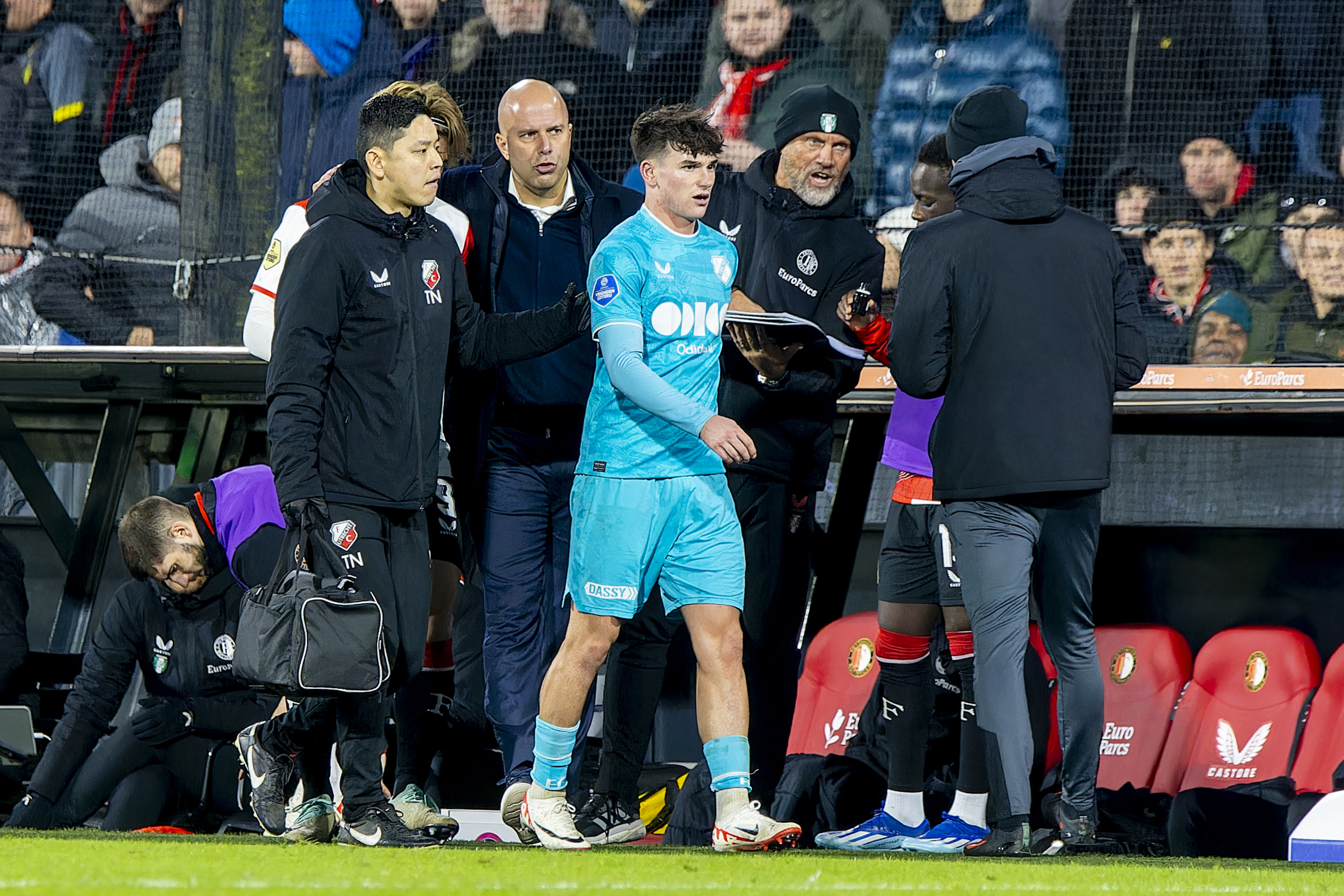 02TB4916 CR3 2154X1436