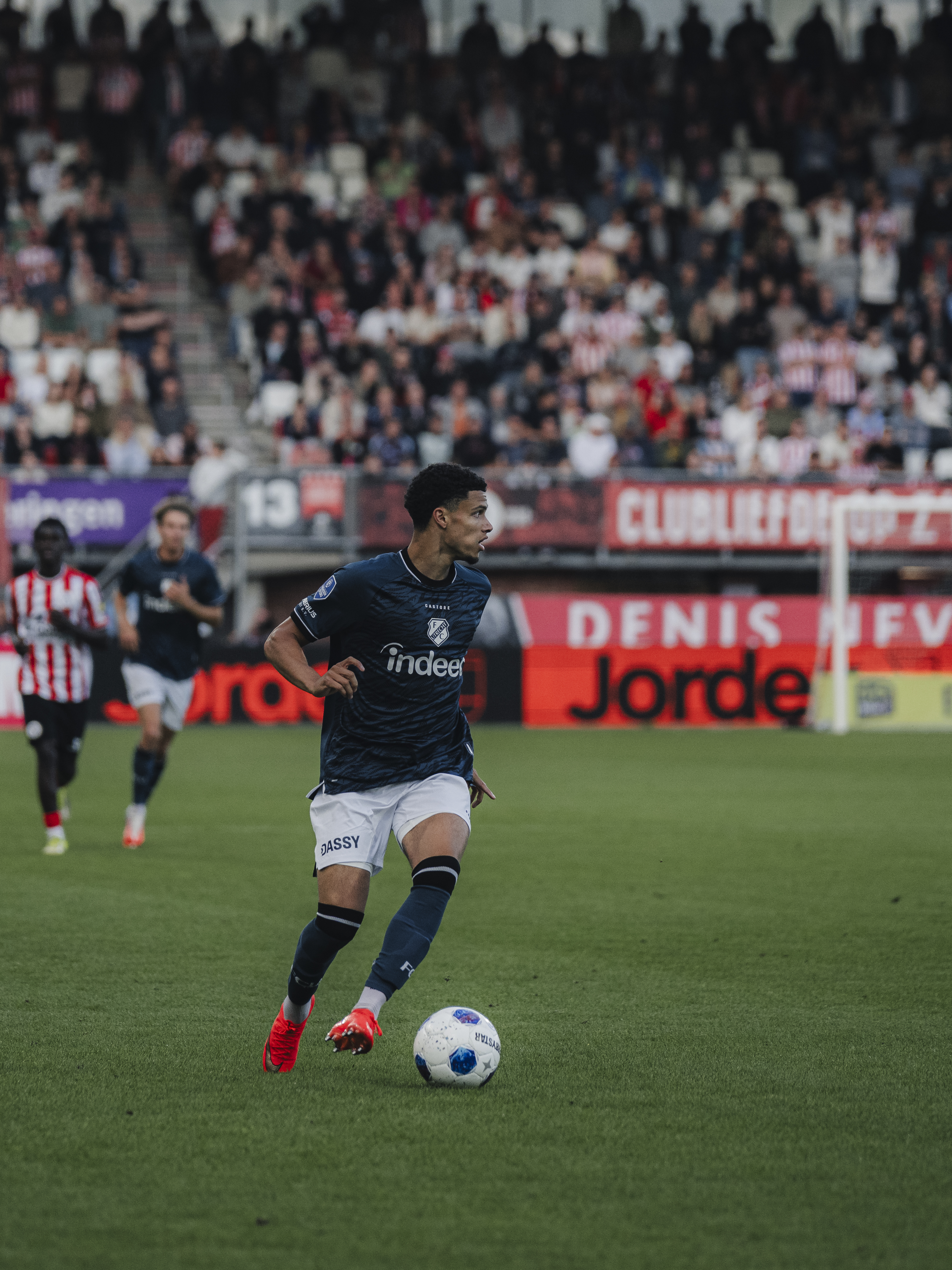 Kevin Paredes enkele maanden niet inzetbaar