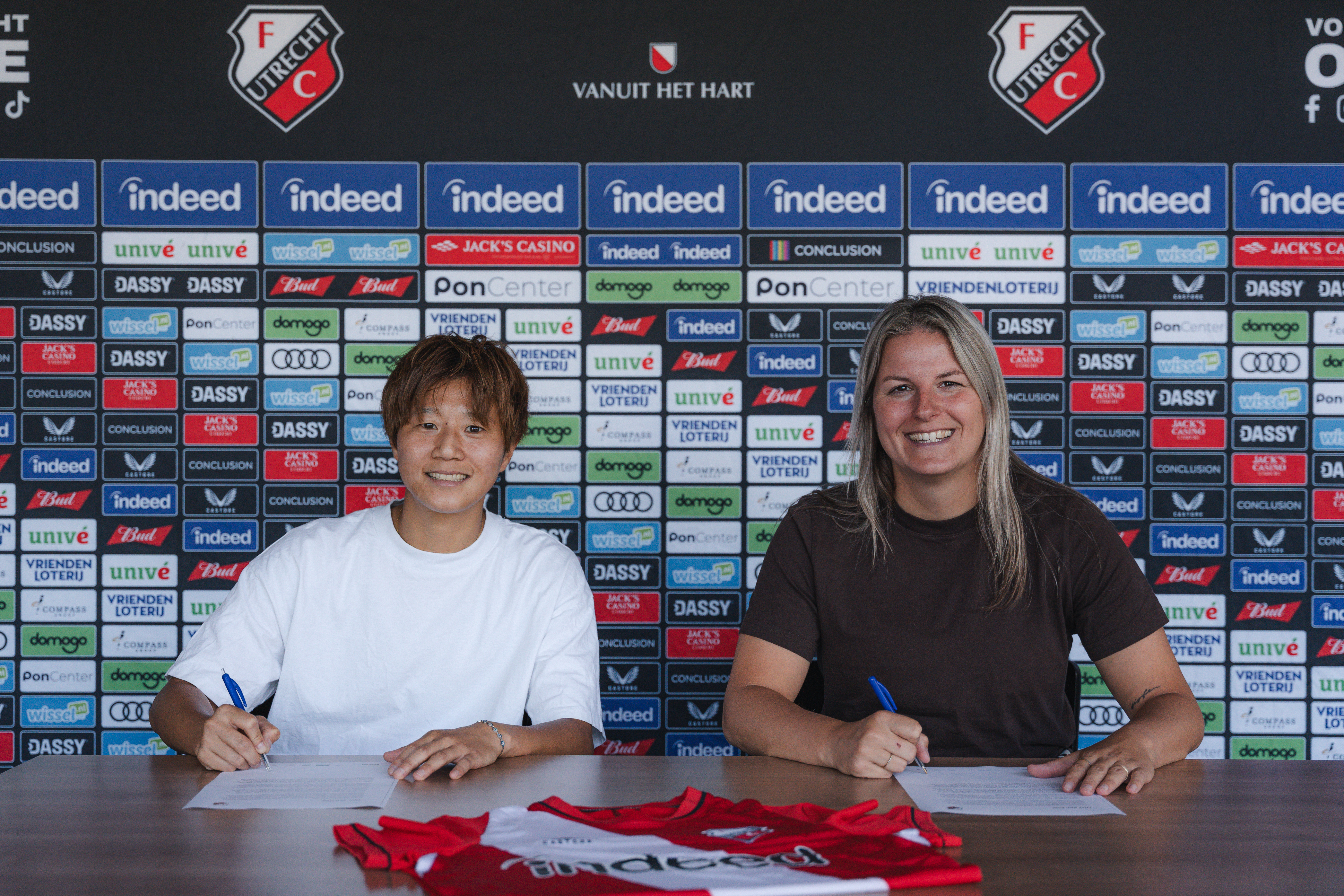 FC Utrecht Vrouwen strikt Japanse international