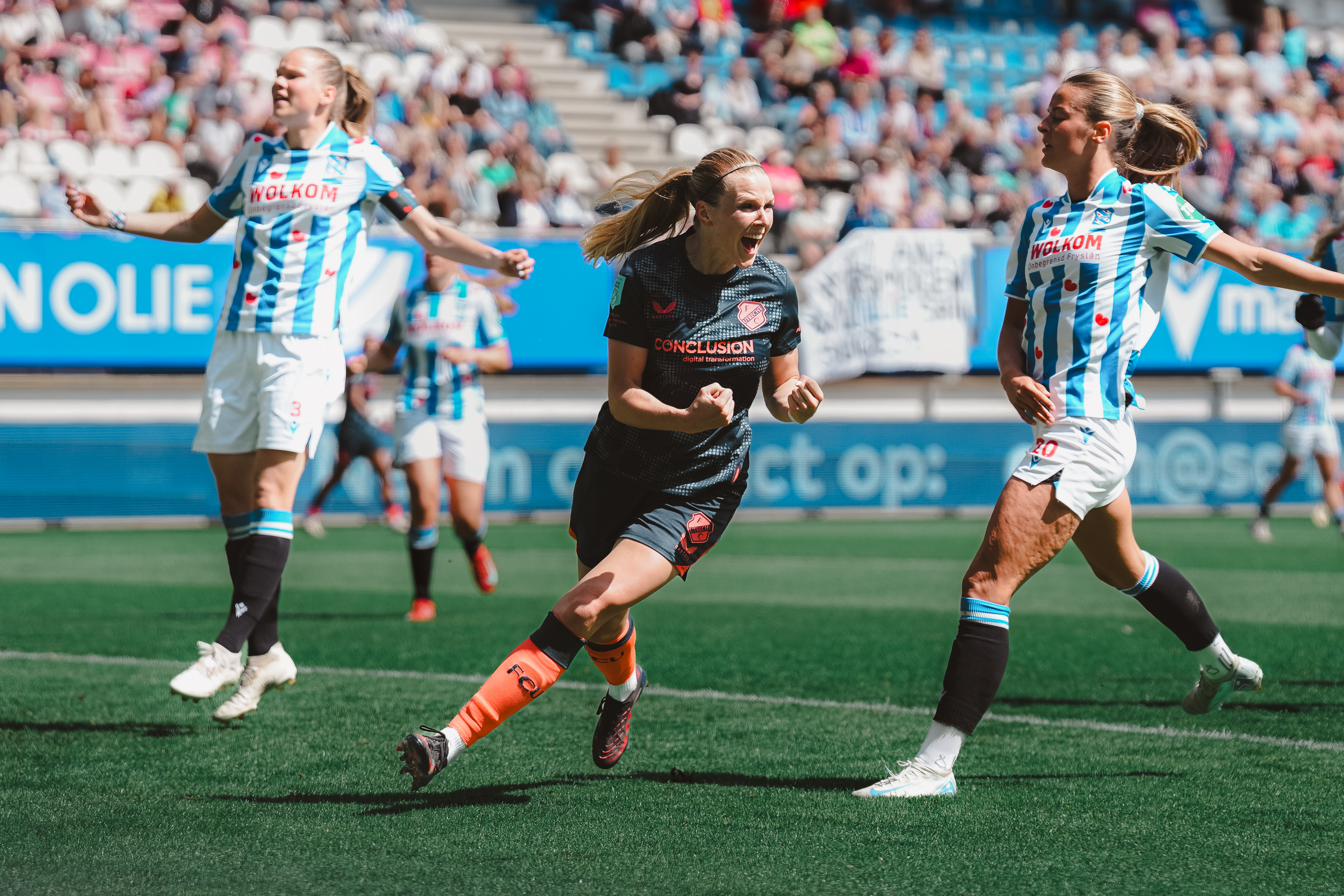 Vrouwenploeg met 2-3 te sterk op bezoek in Heerenveen