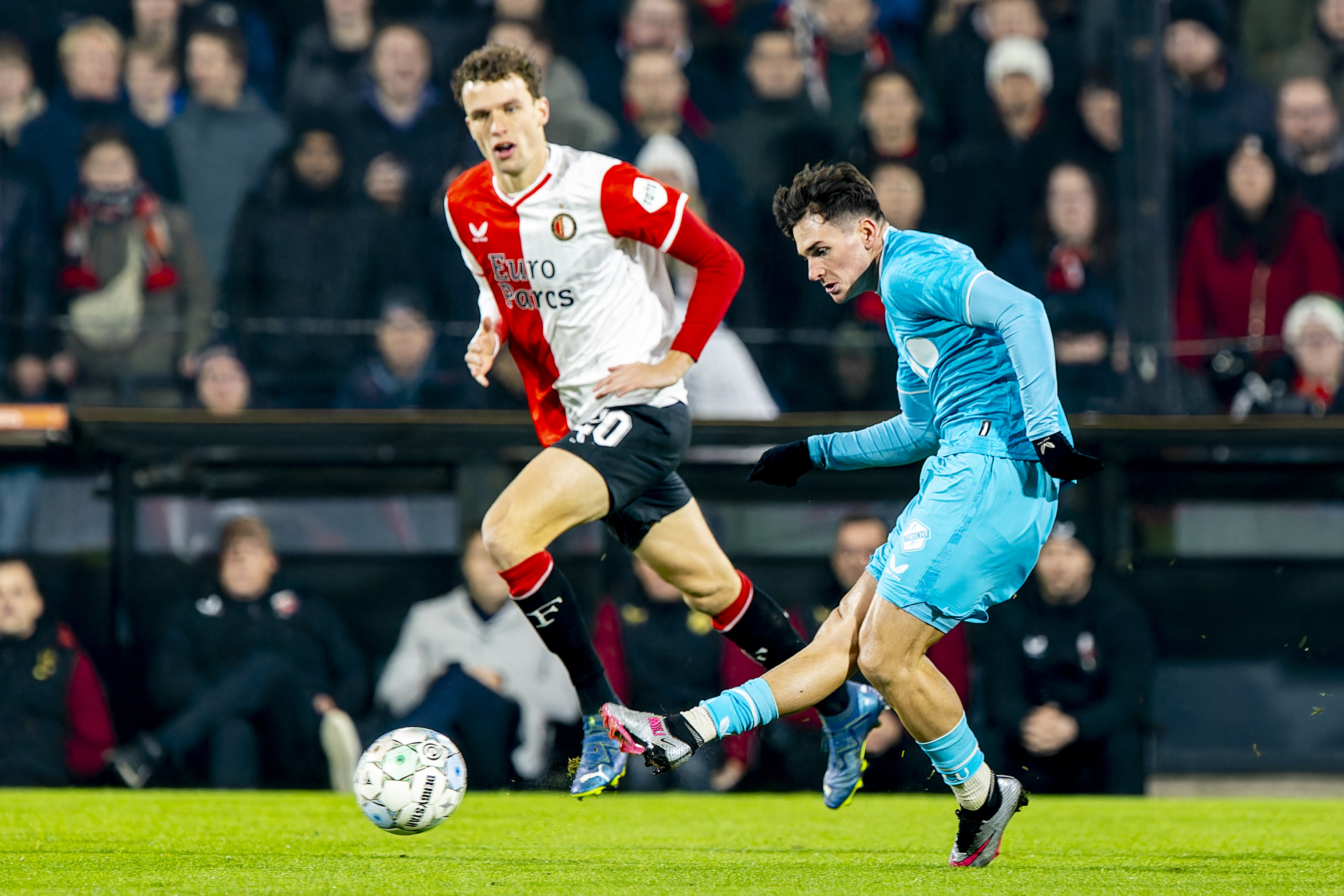 02TB4142 CR3 3106X2071 (1)