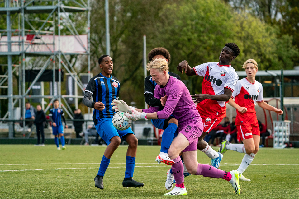 F.C. Utrecht O17 Alphense Boys O17 CMS 18