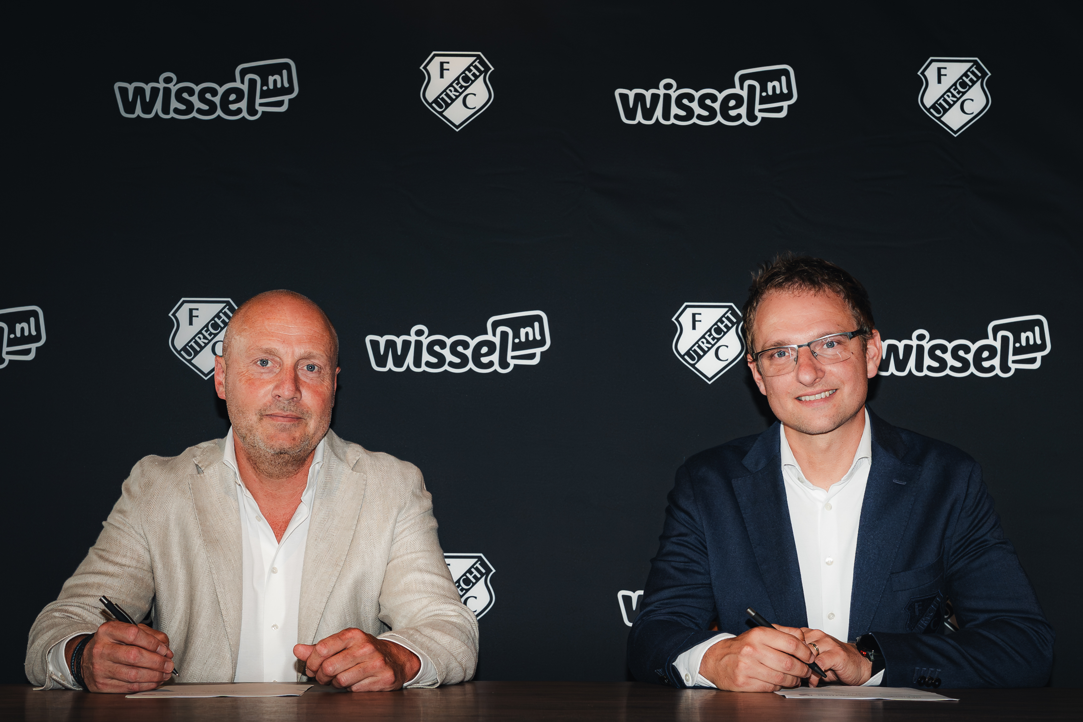 Wissel.nl versterkt partnership met FC Utrecht en wordt Official Shirt Partner