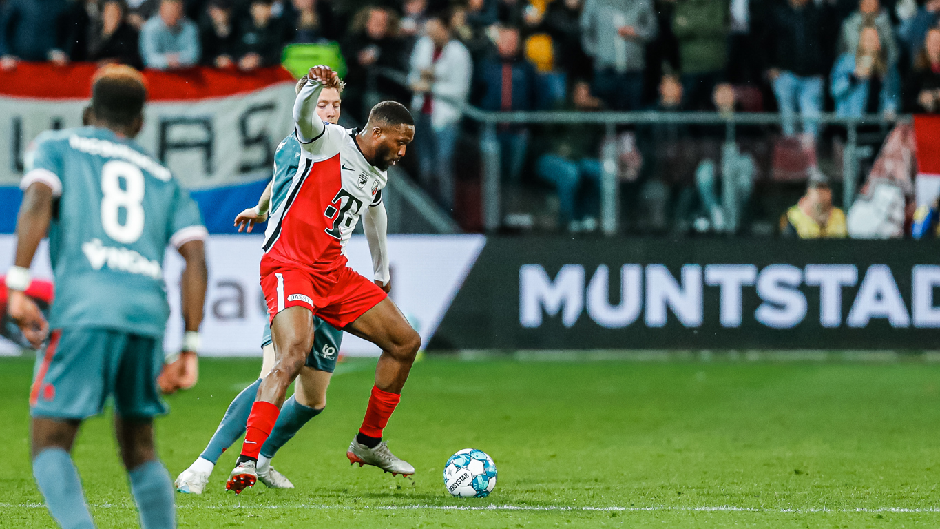 FC Utrecht licht optie: Modibo Sagnan blijft in Domstad FC Utrecht licht optie: Modibo Sagnan blijft in Domstad