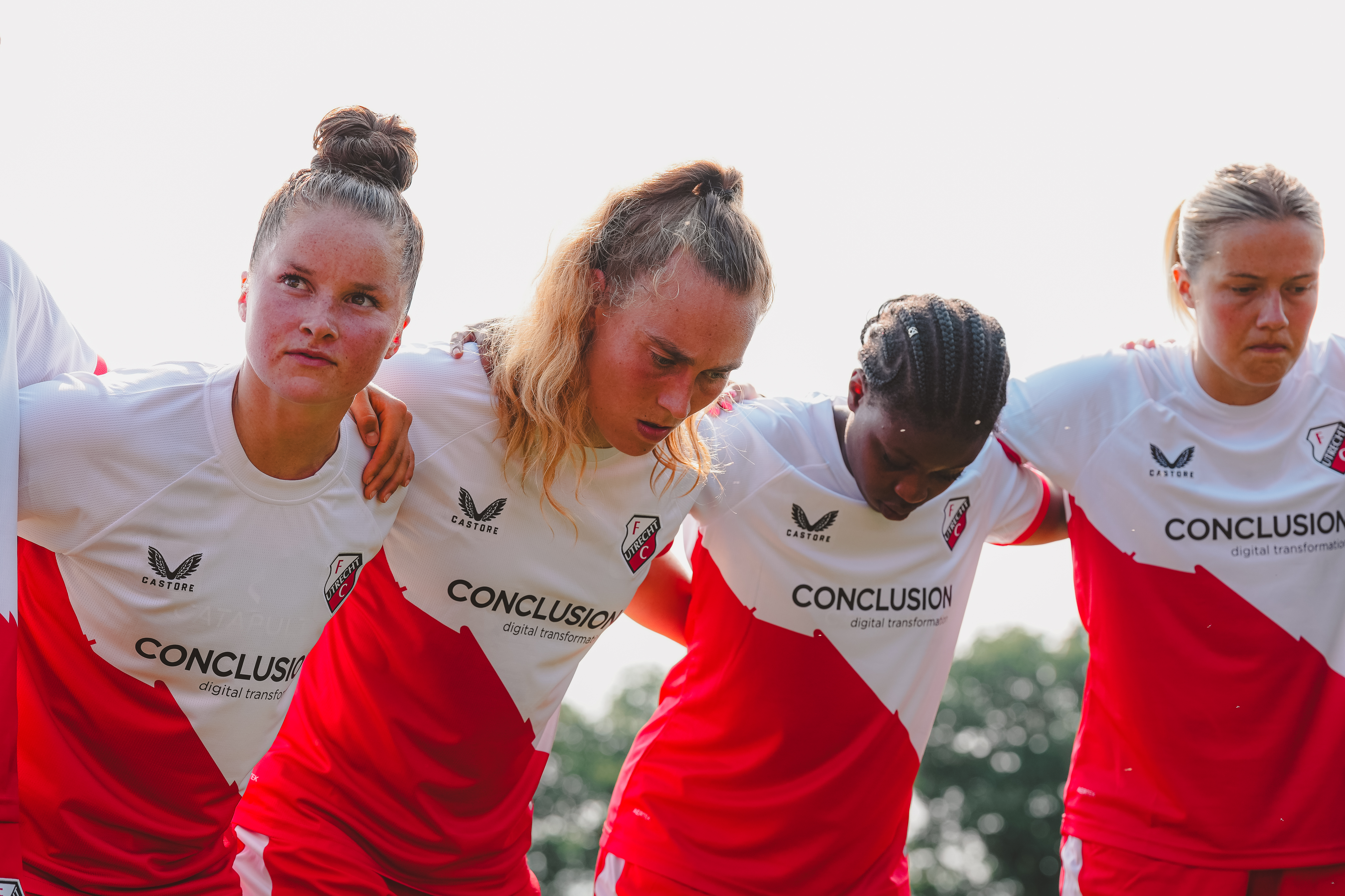 FC Utrecht Vrouwen op bezoek in Eindhoven