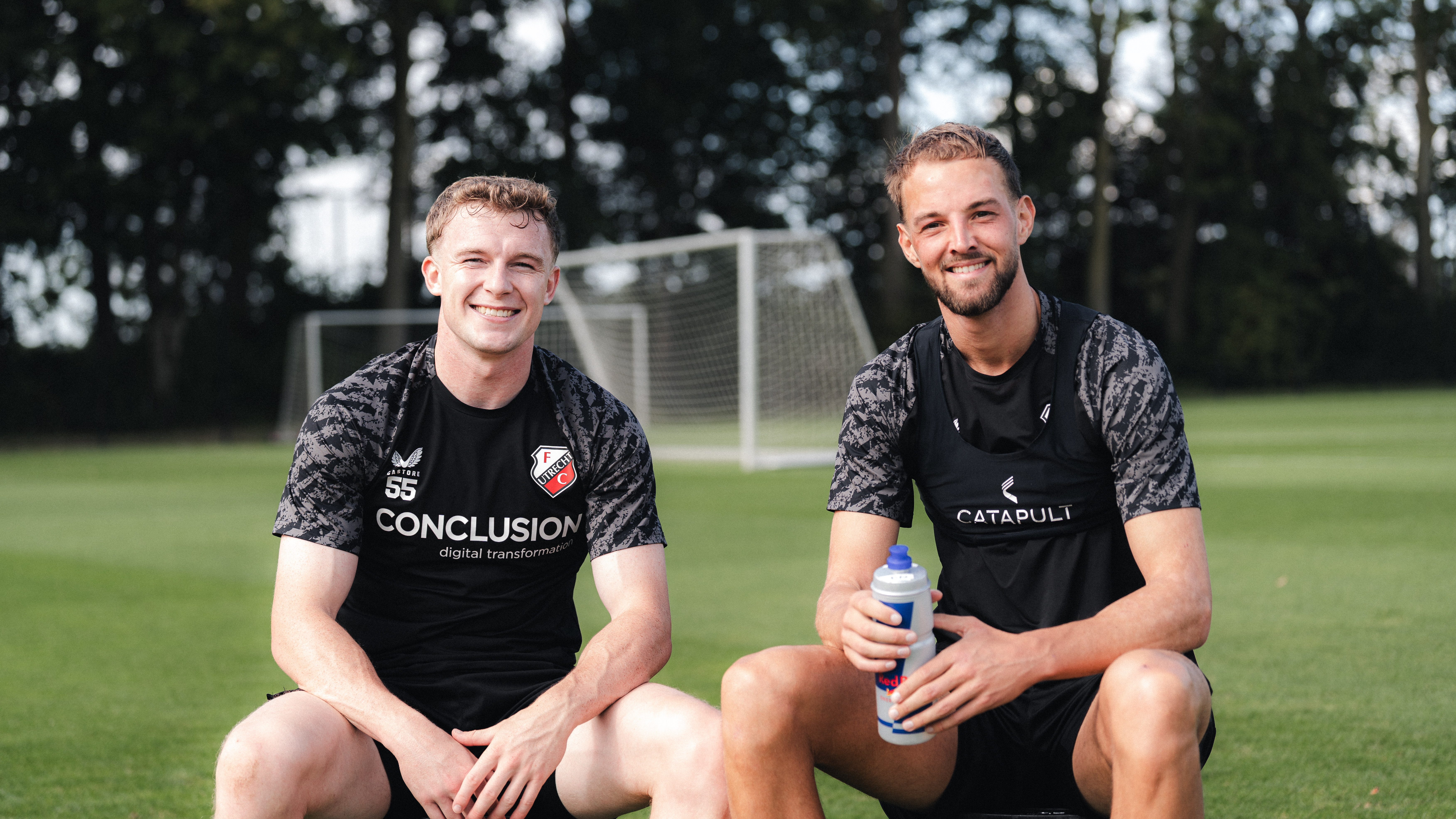 Klasgenoten David Min en Derry John Murkin