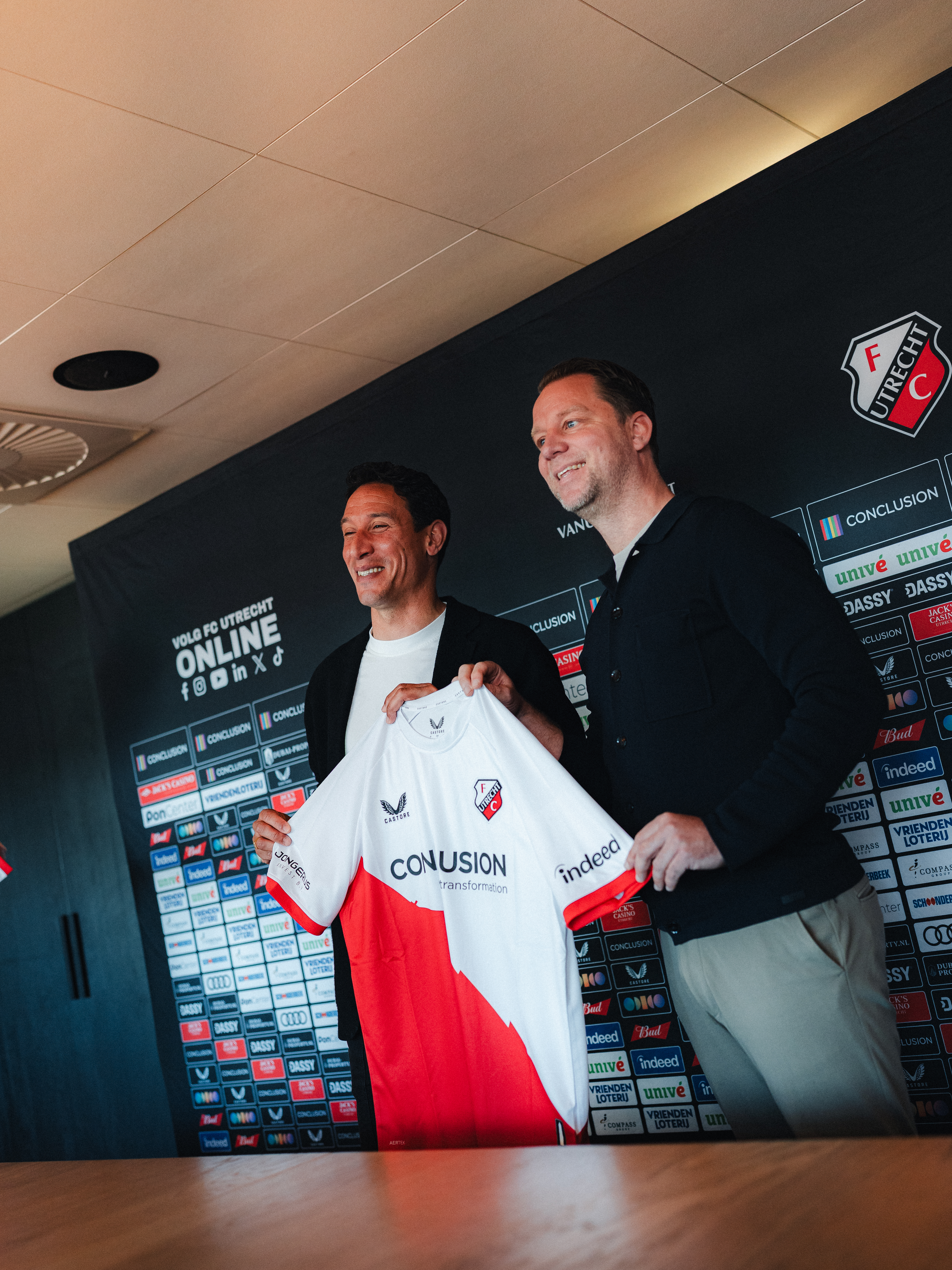 Correia: ‘Hoofdtrainer worden bij FC Utrecht is een mooi en trots gevoel’