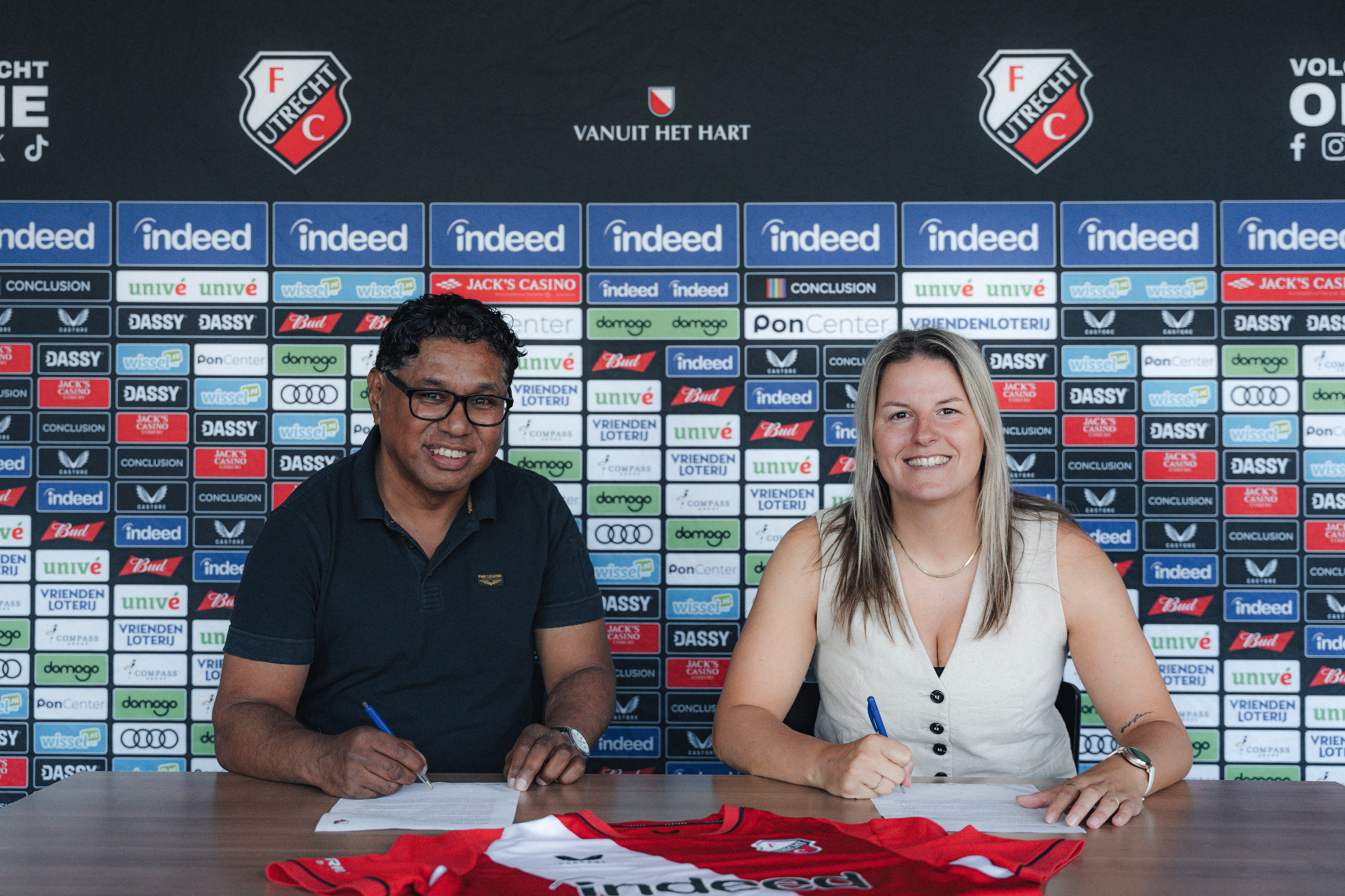 Edward Sijahailatua nieuwe Hoofdtrainer van Jong FC Utrecht Vrouwen