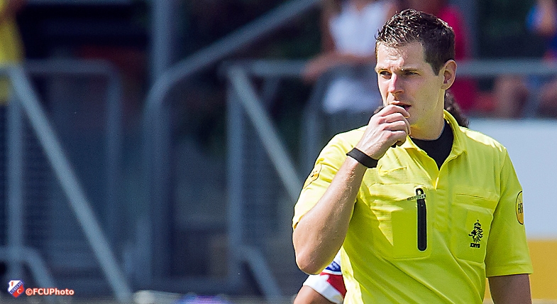 Kamphuis fluit FC Utrecht - SC Heerenveen