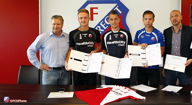 FC Utrecht-drietal ontvangt diploma