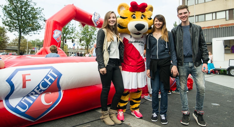 Lekker Loungen bij Fan Village