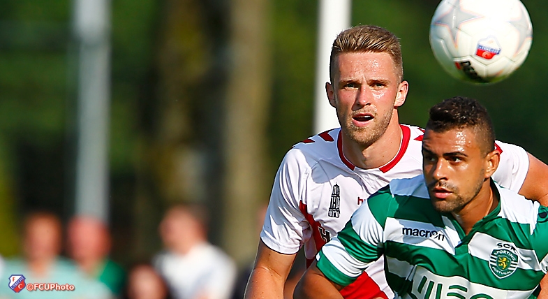 Leon de Kogel op huurbasis naar Almere City FC