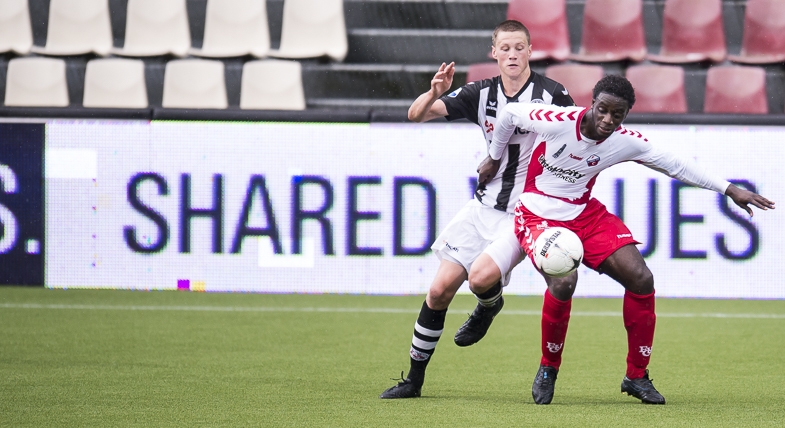 Jong FC Utrecht hard onderuit in Almelo