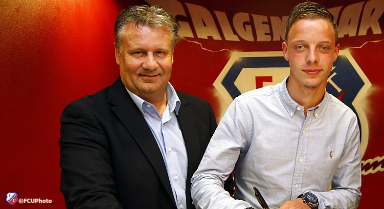 Bart Ramselaar van O19 tekent contract bij FC Utrecht